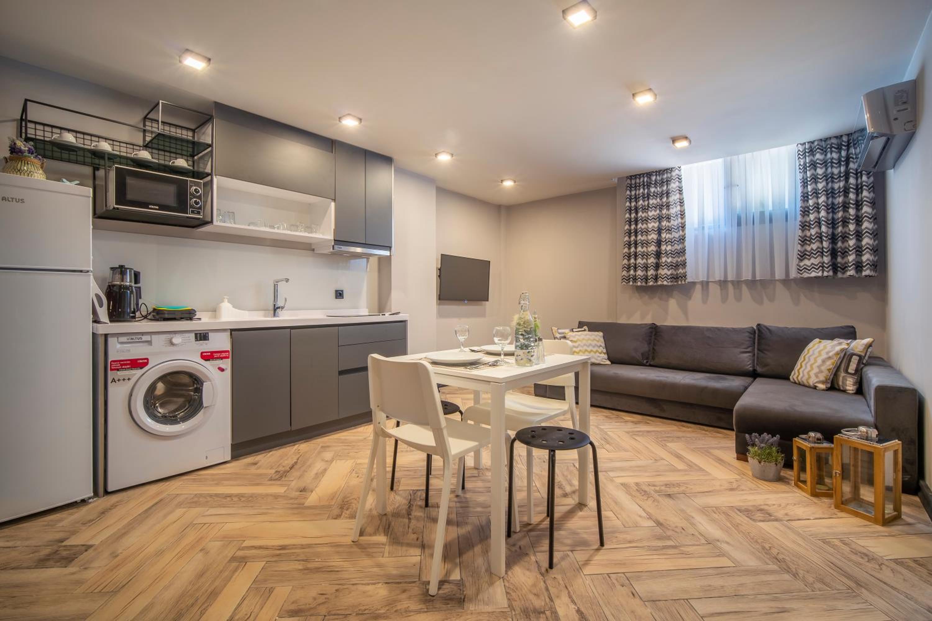 Meyde Boutique Suites - Image 32