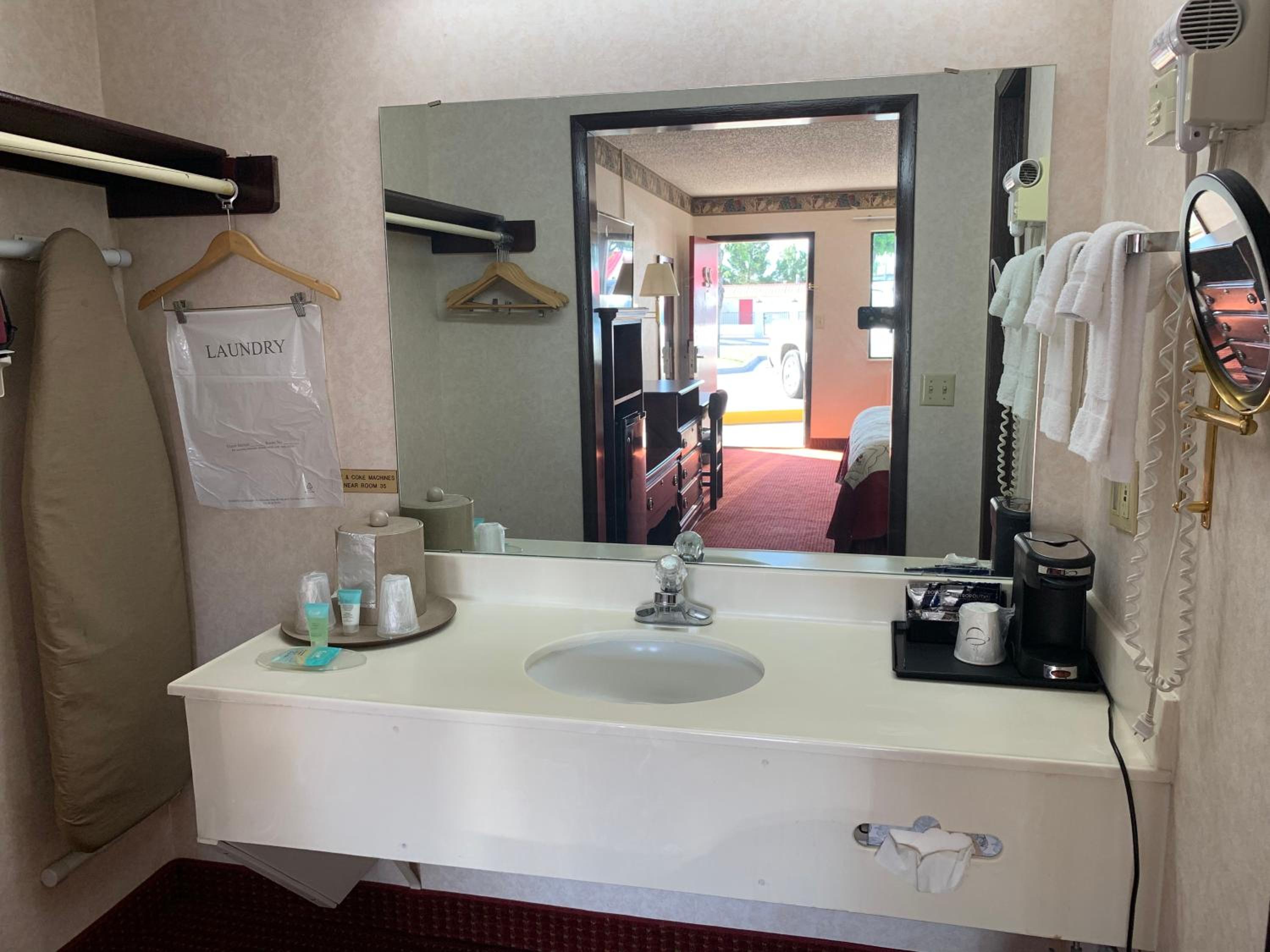 Regency Inn