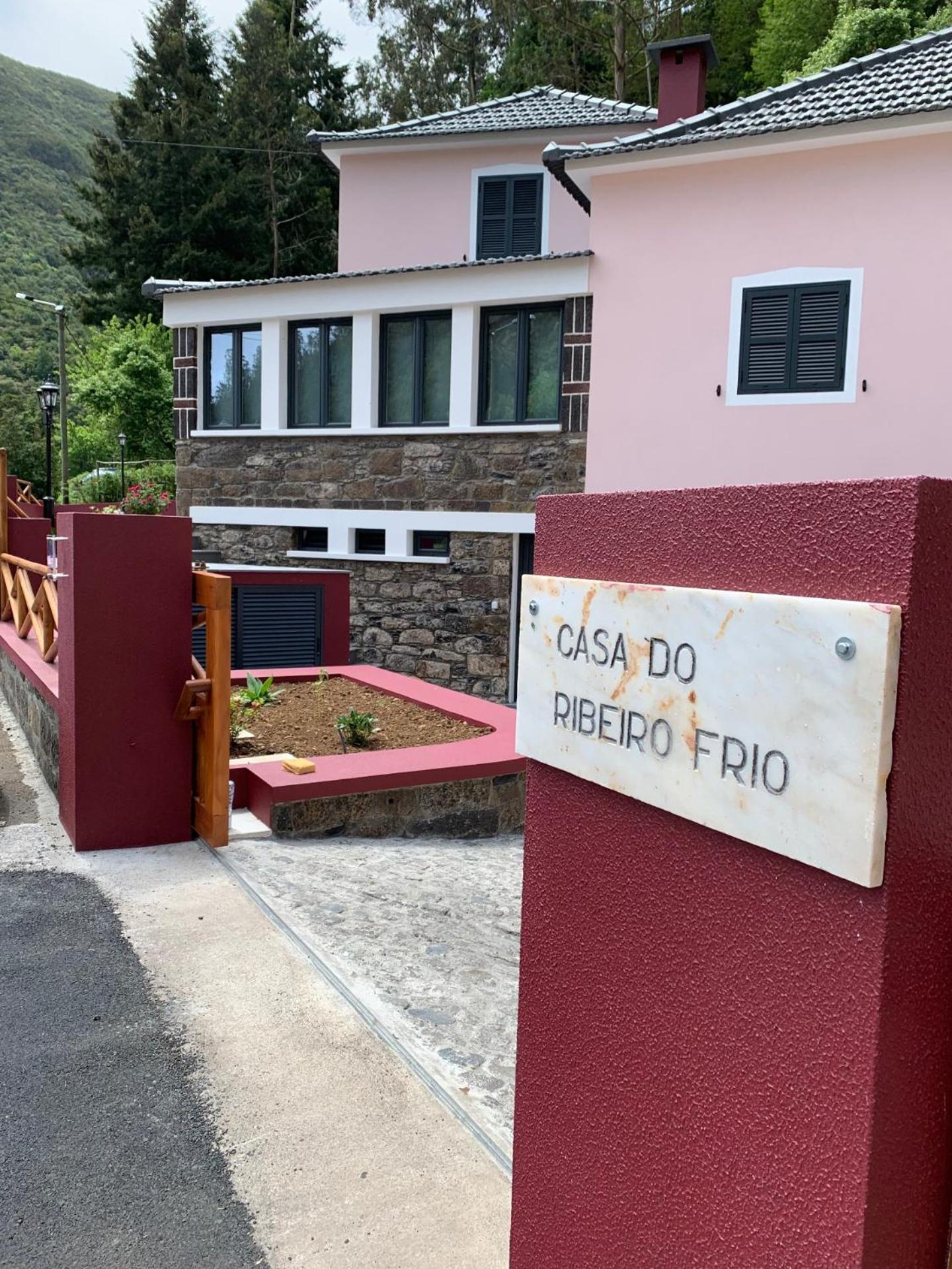 Casa do Ribeiro Frio view 5