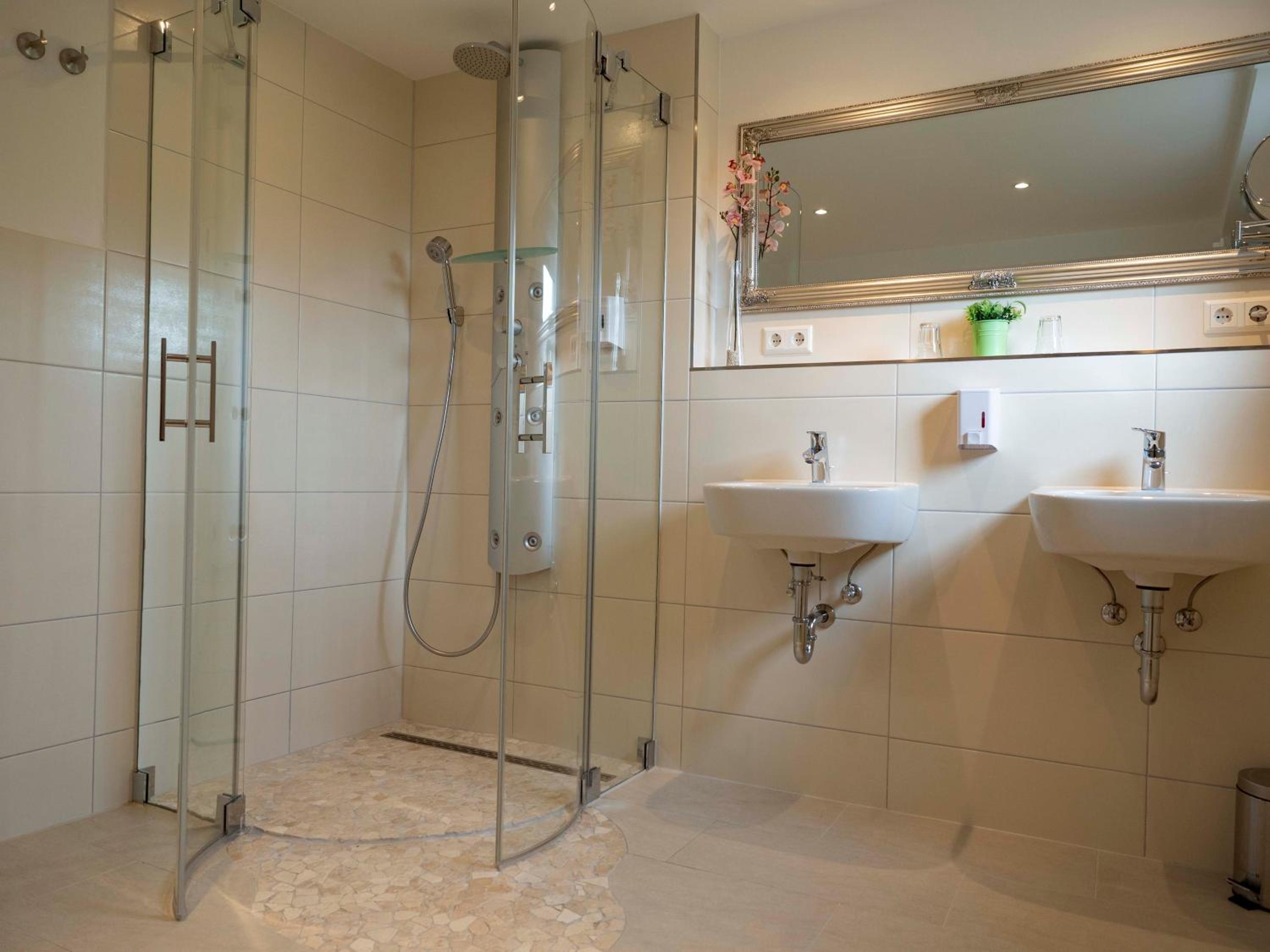 BERGZAUBER Schwarzwald-Appartements EICHE