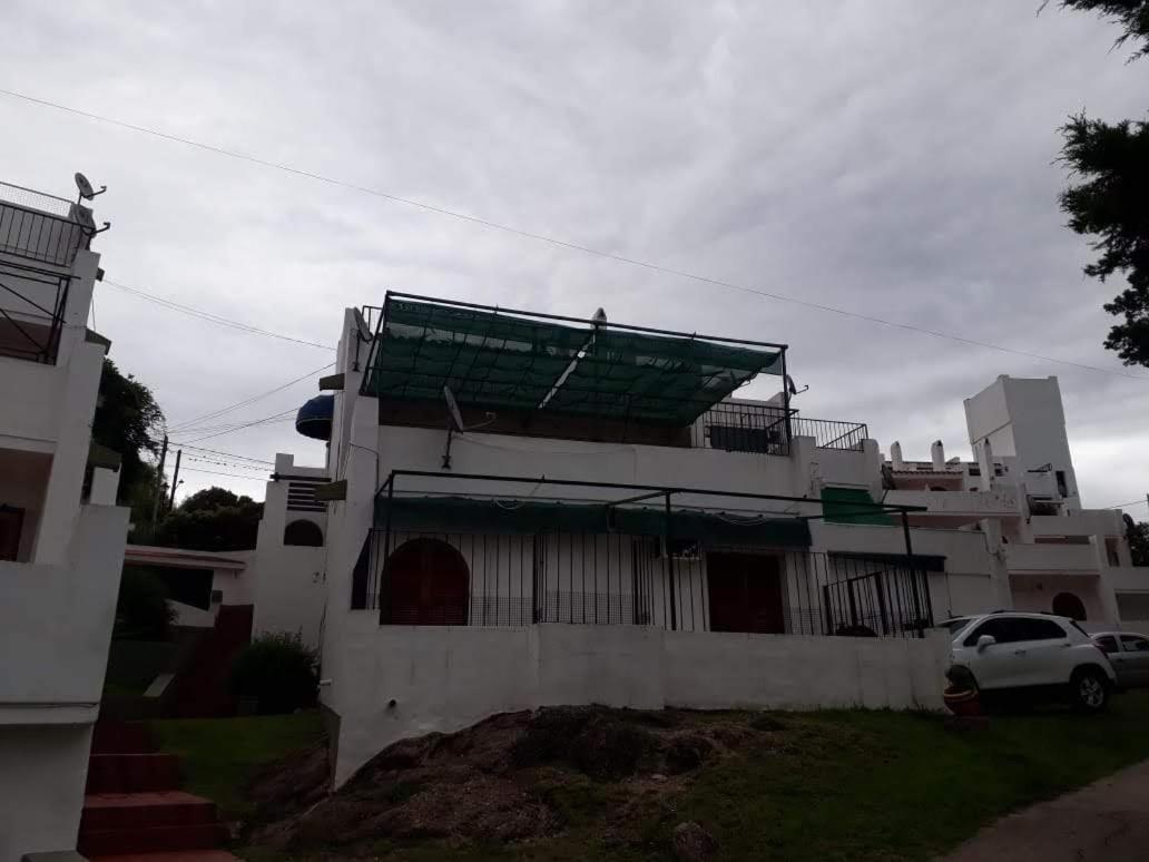 Departamentos Carlos Paz bajada al lago