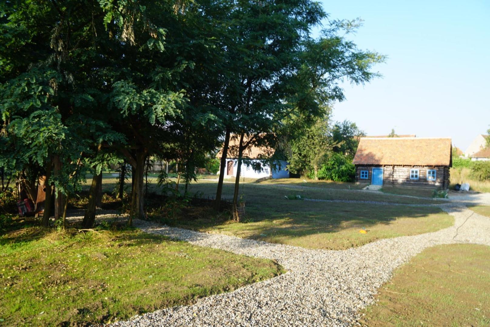 Photo 48
