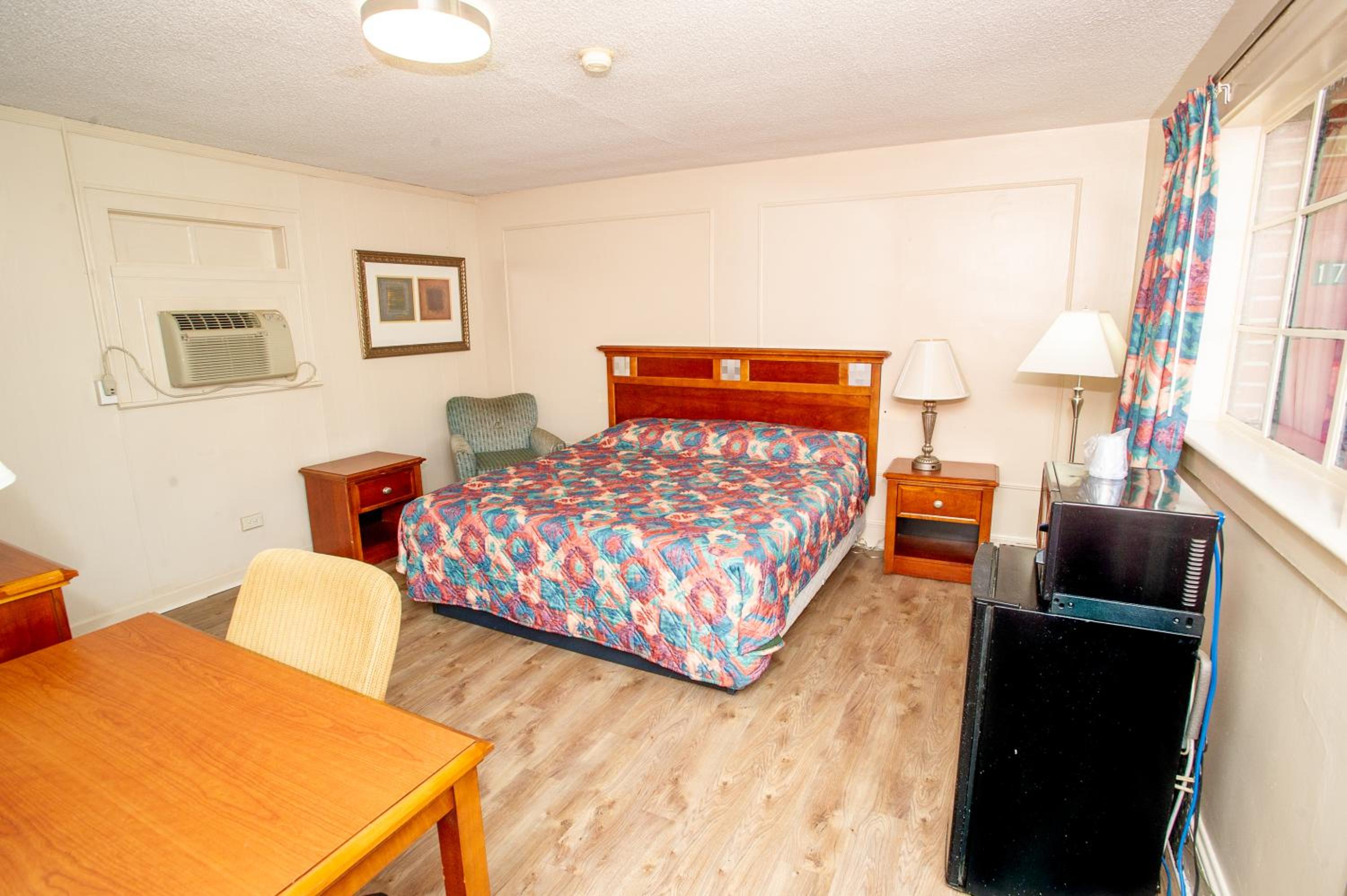 Coach House Inn