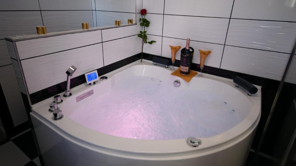 MV Suite & Spa, photo 21