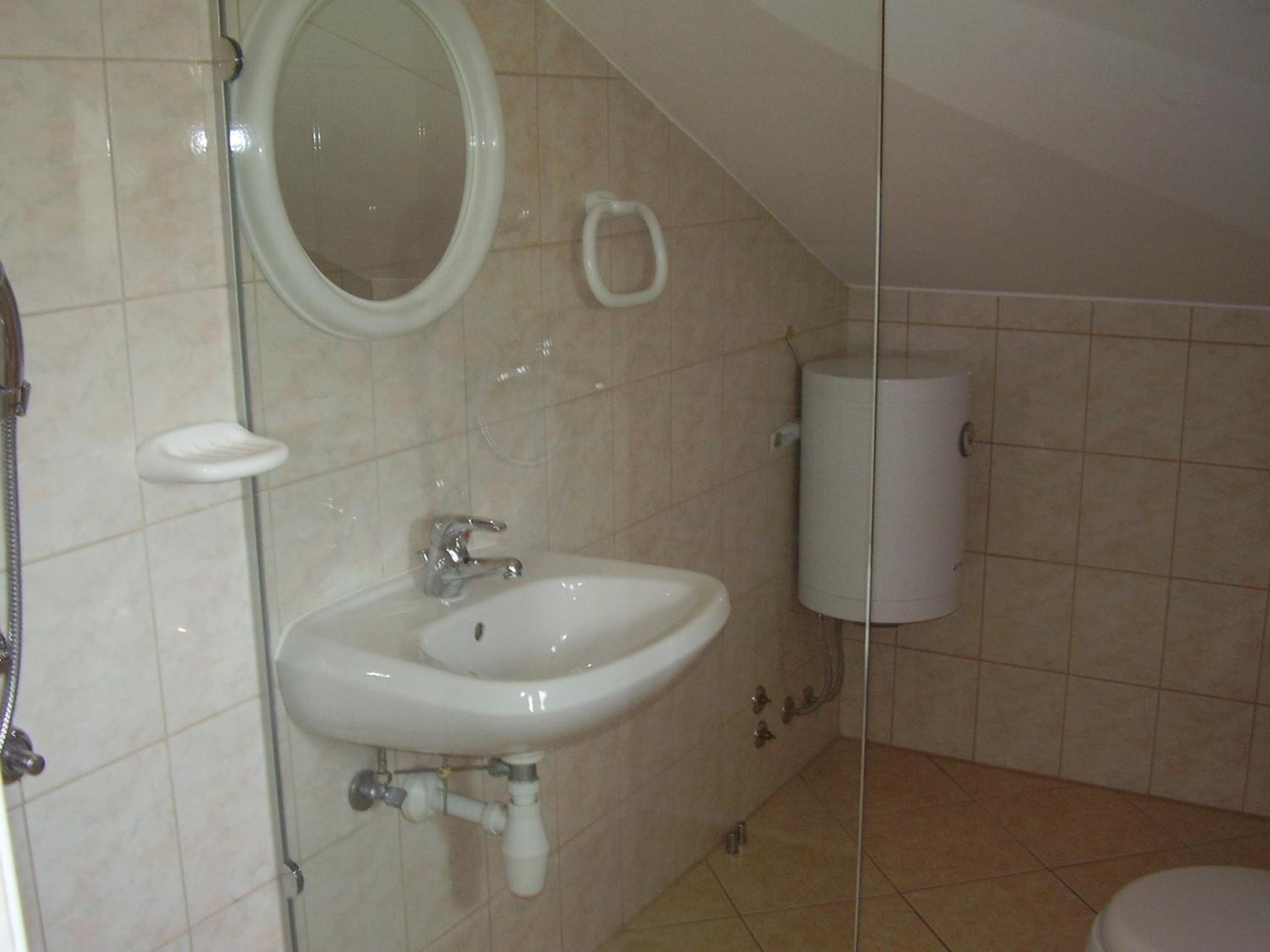 Photo 51