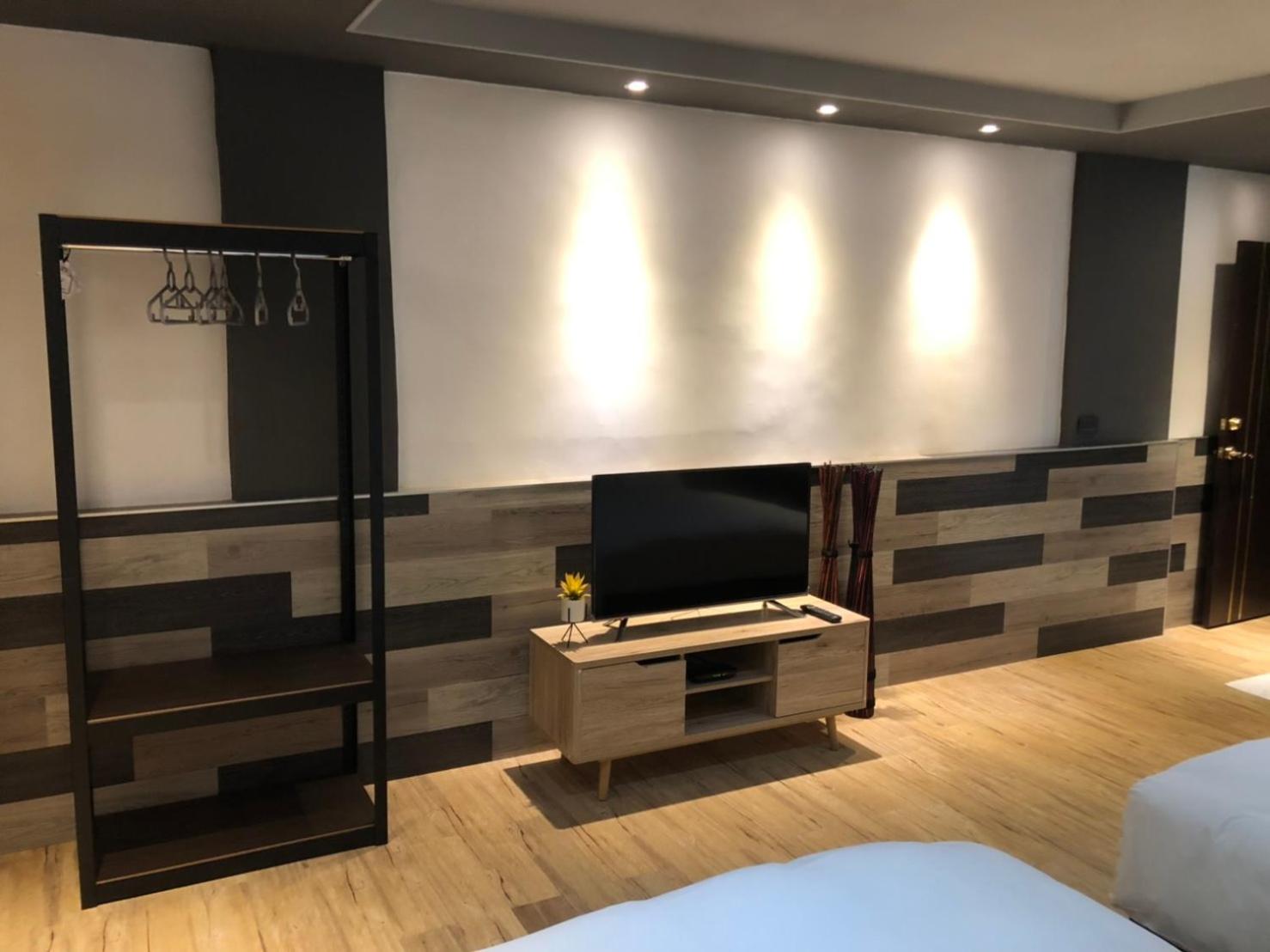 First Place B&B (Hualien Railway Station)