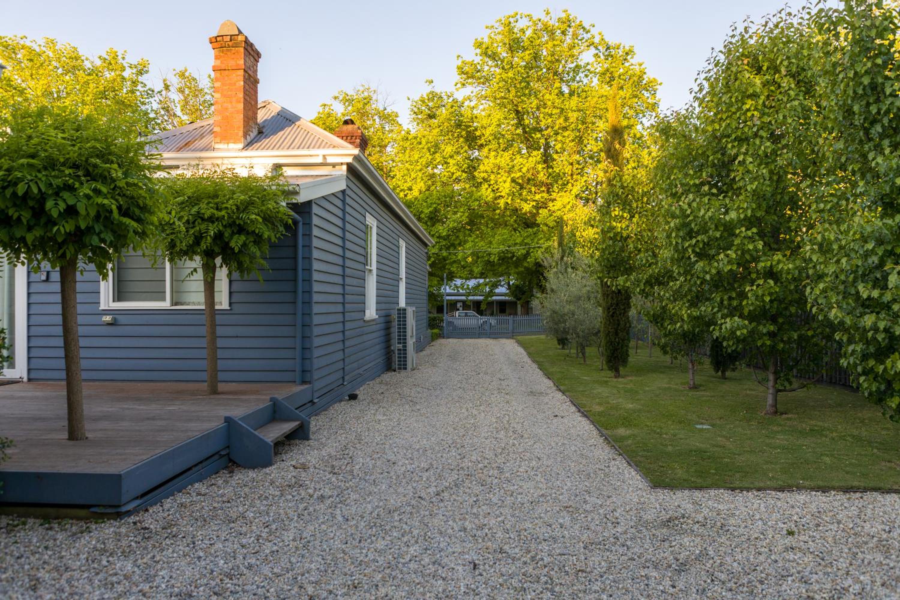 Belmont at Beechworth 2 bedrooms, 2 bathrooms, 2 couples
