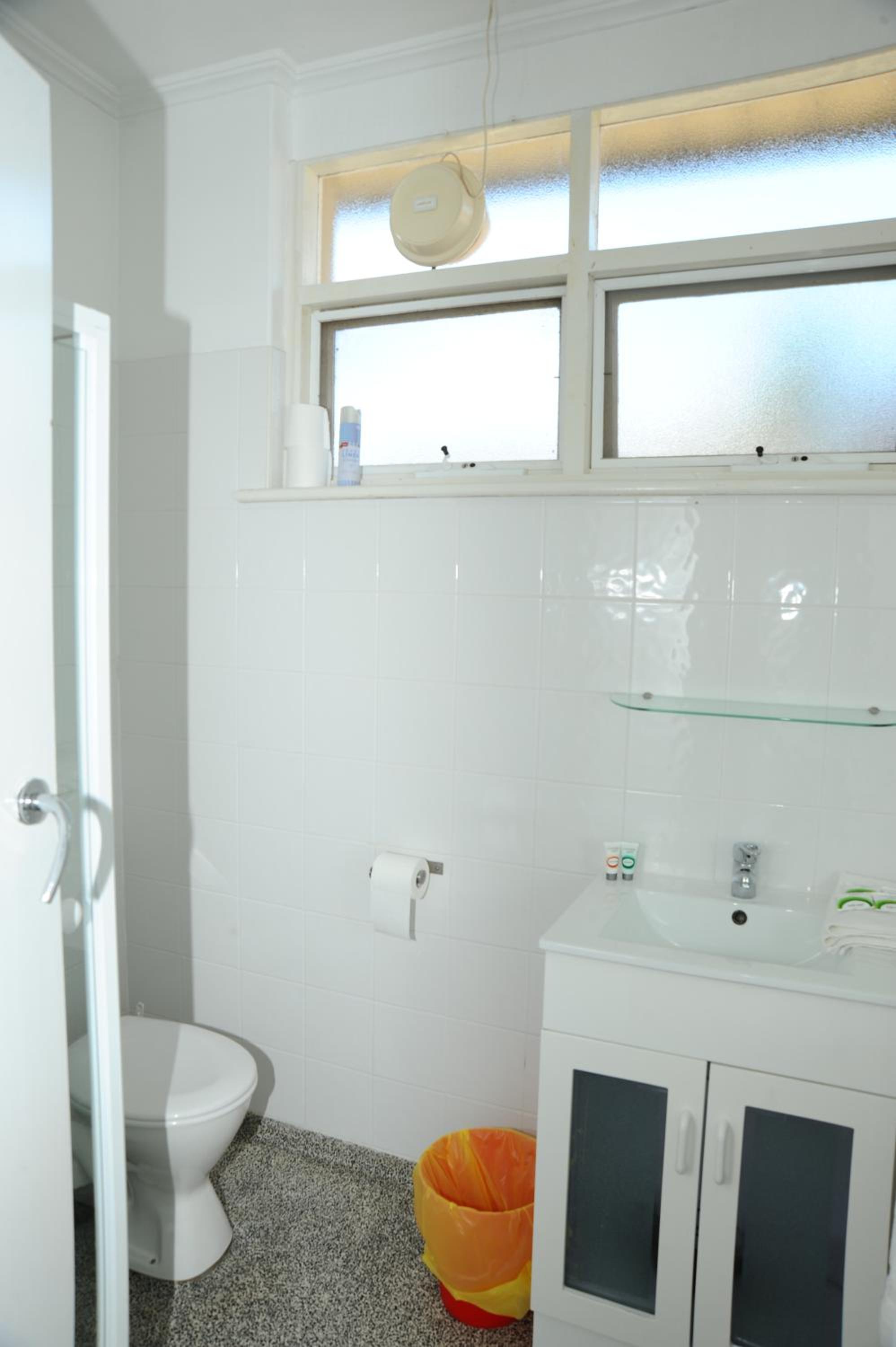 Glenelg Holiday Apartments-Ellis 200 meters to the Beach Free Parking