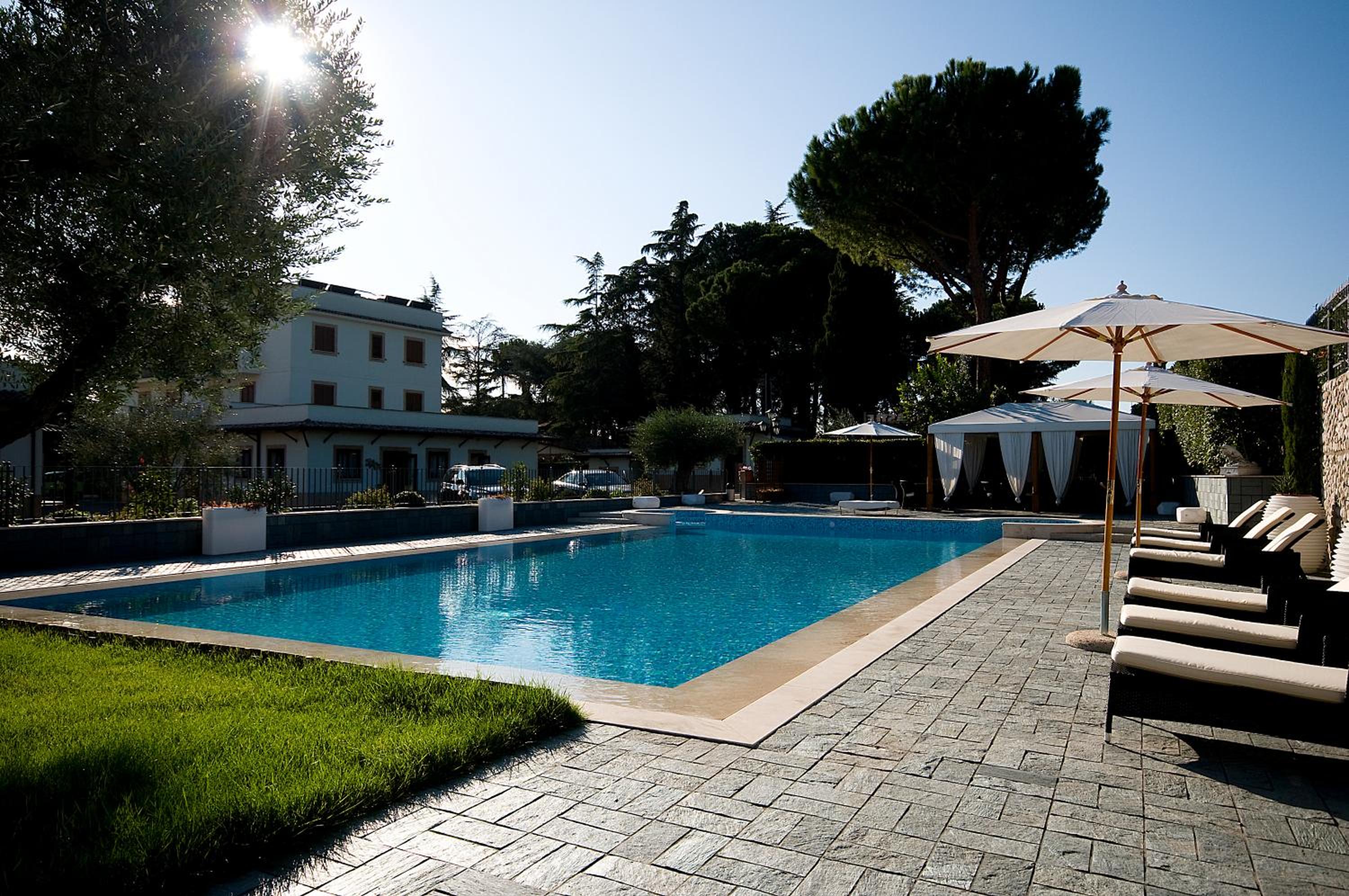 swimming pool