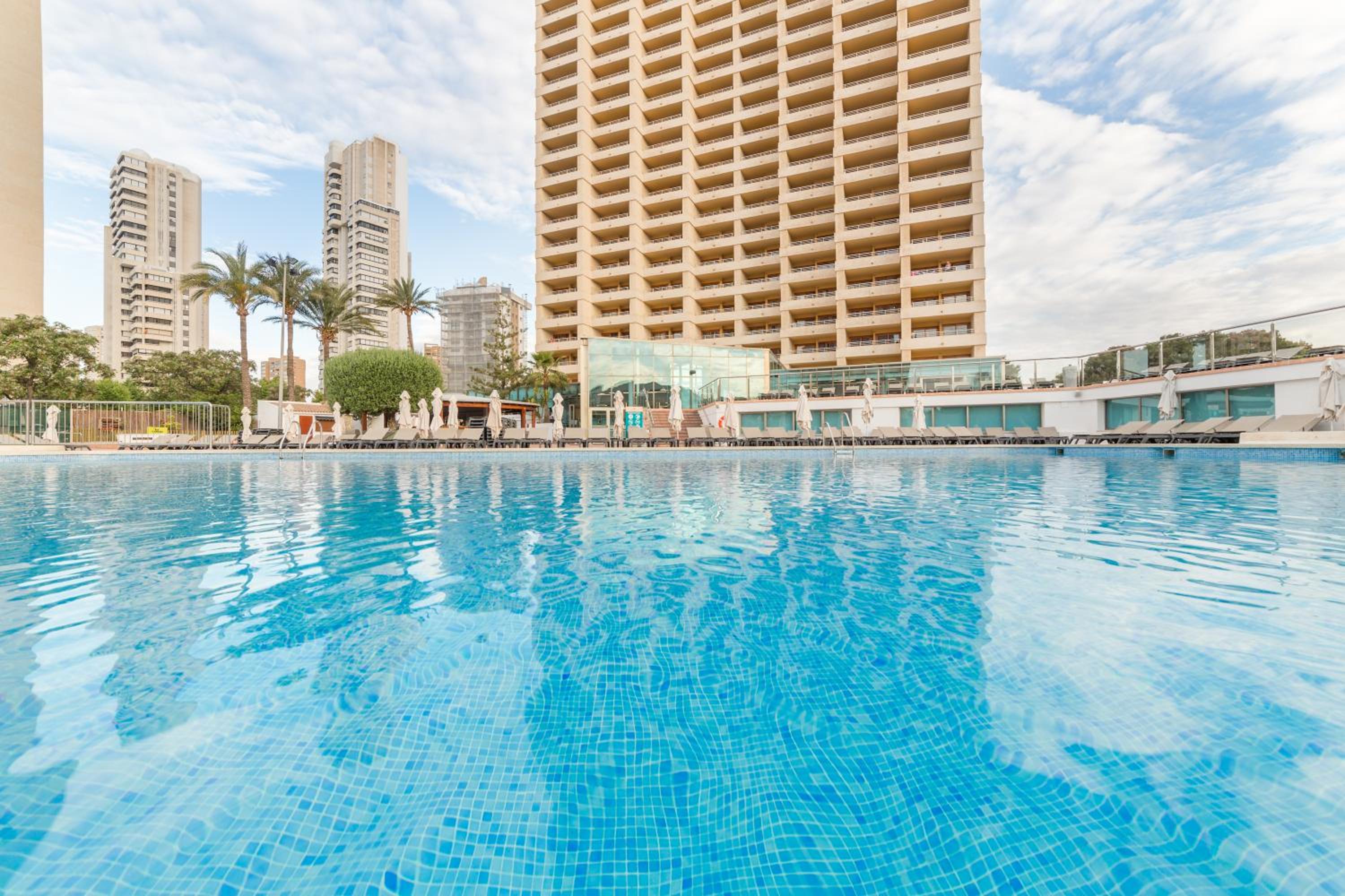 Hotel Sandos Benidorm Suites - Image 1
