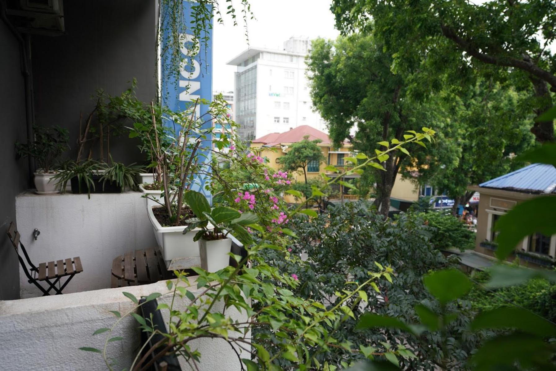 Elegant Studio Yet Kieu