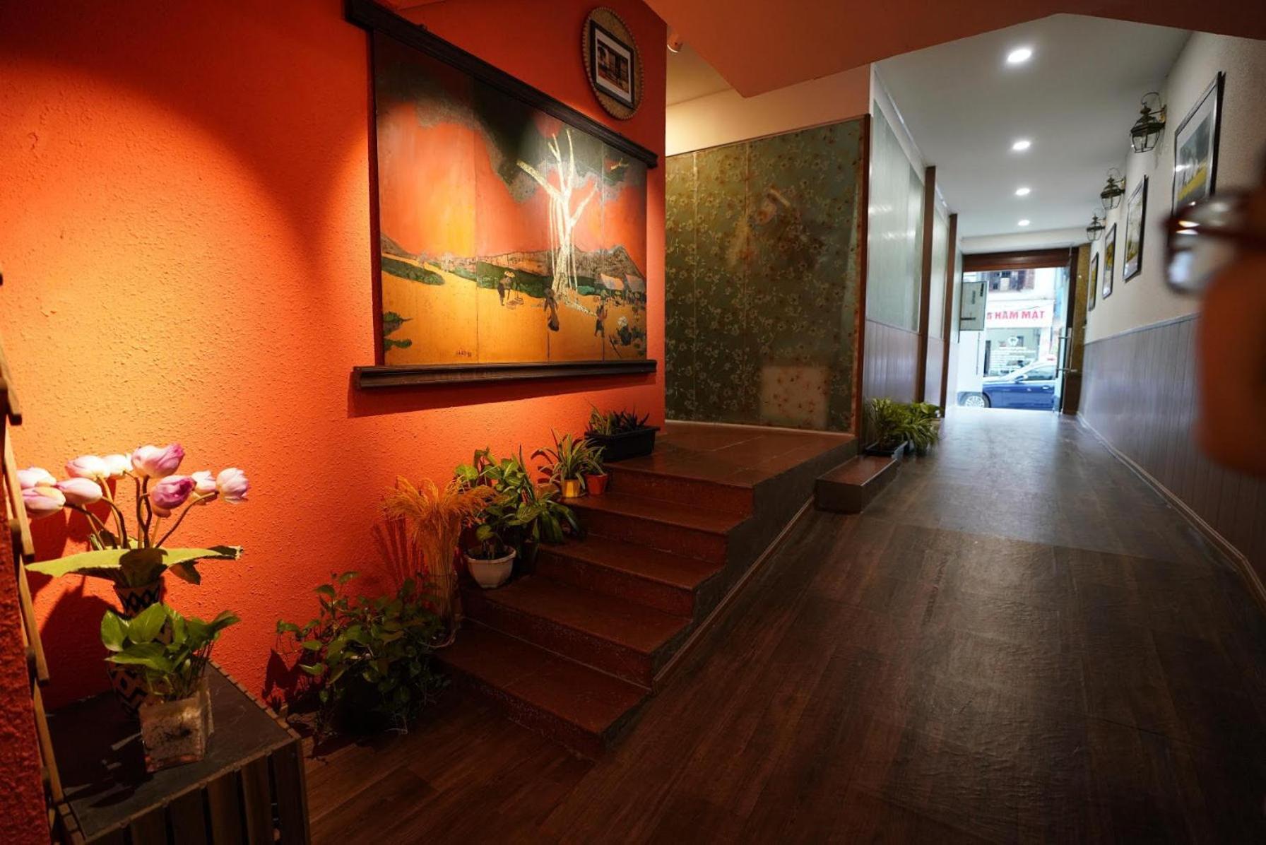 Elegant Studio Yet Kieu