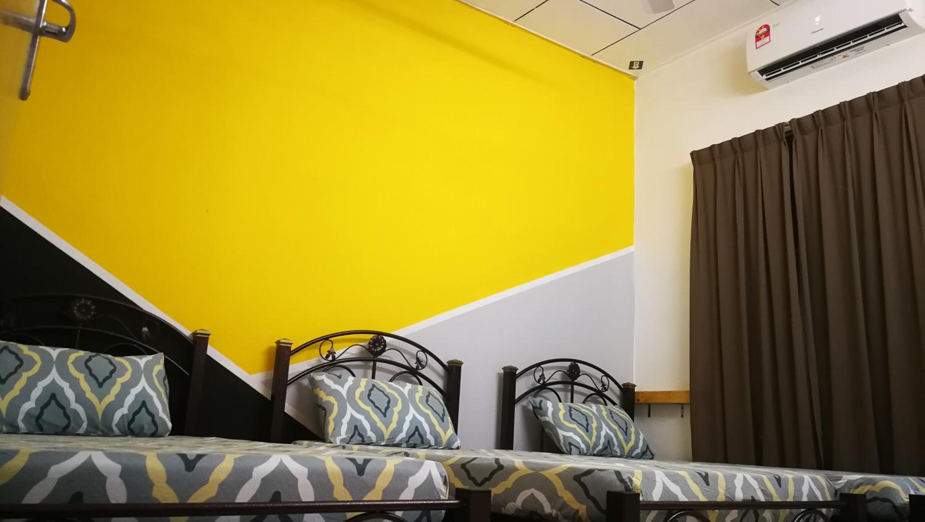 NO 31 Landed single storey house near Lost World Tambun for 5-6 pax photo 4
