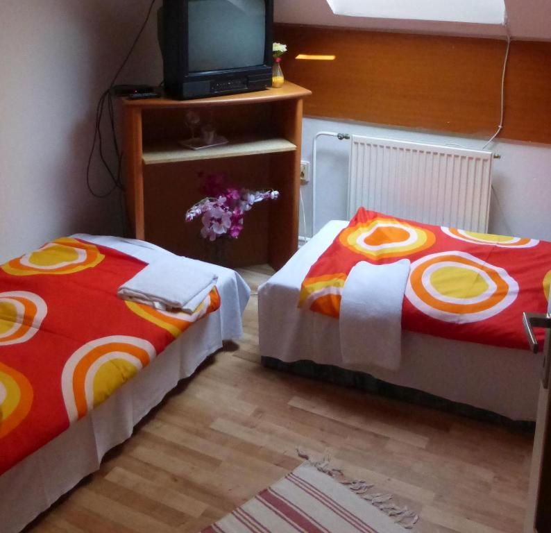 Photo 43