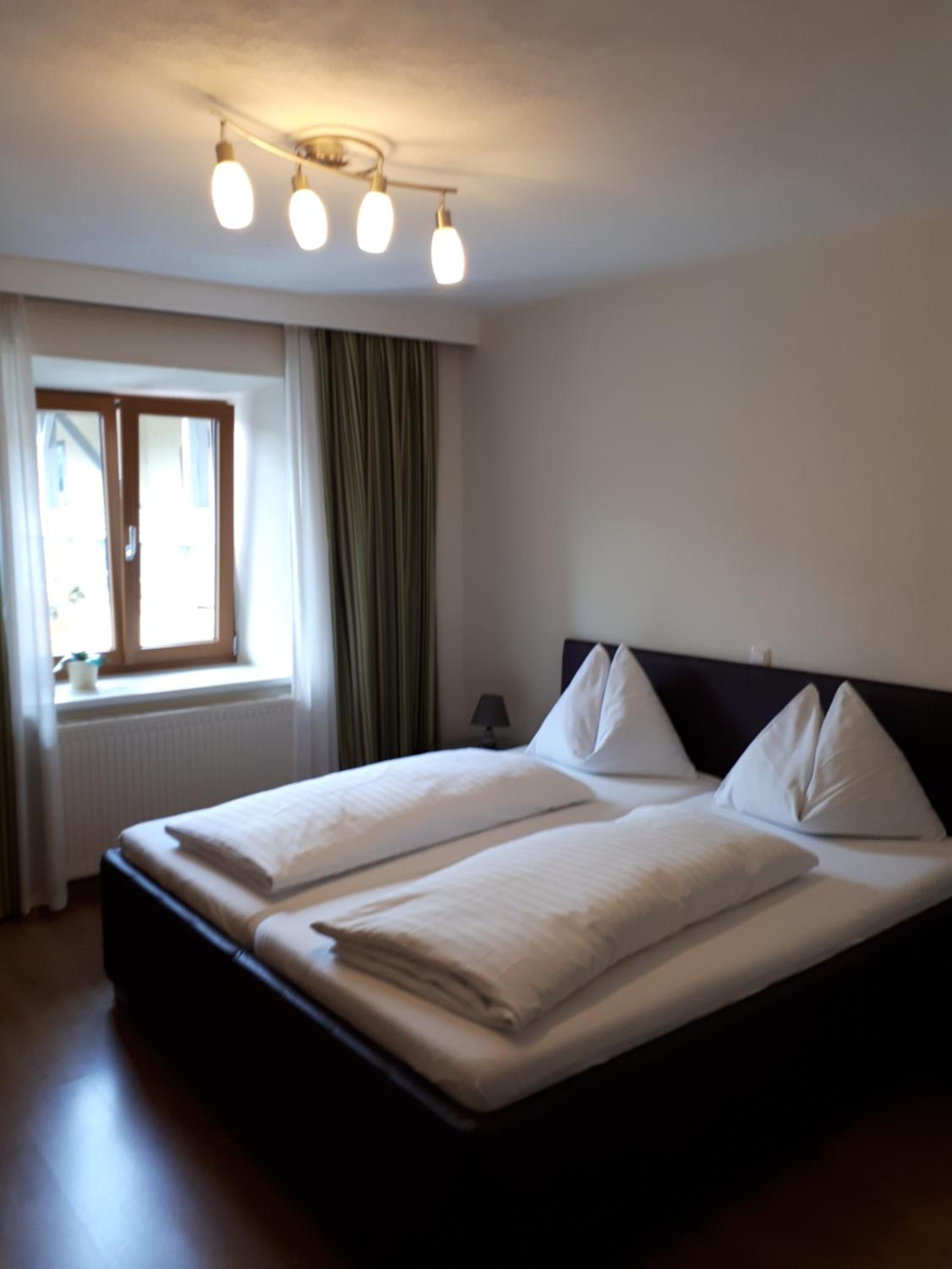 Pension Kreuzinger, 5310 Tiefgraben