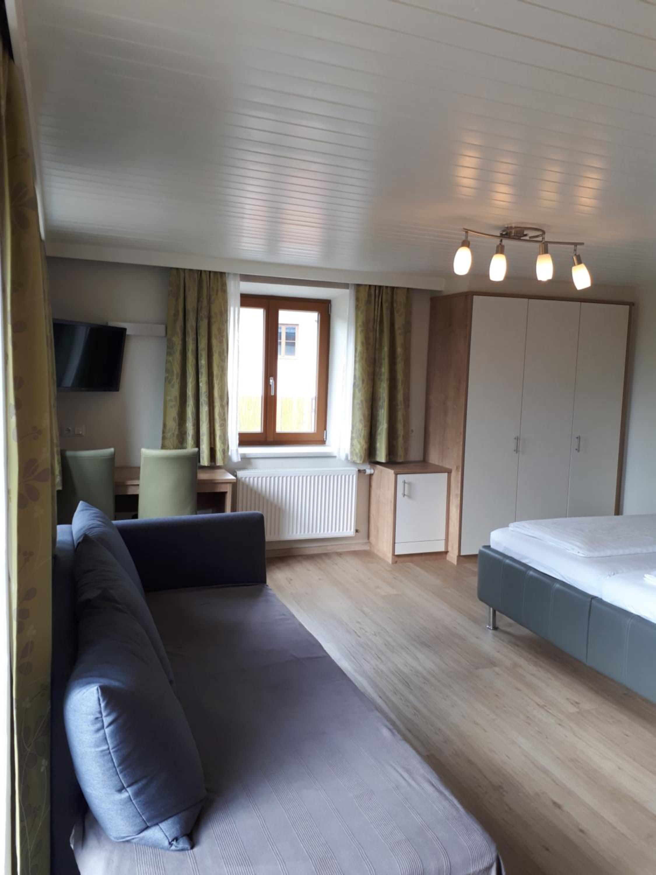Pension Kreuzinger, 5310 Tiefgraben