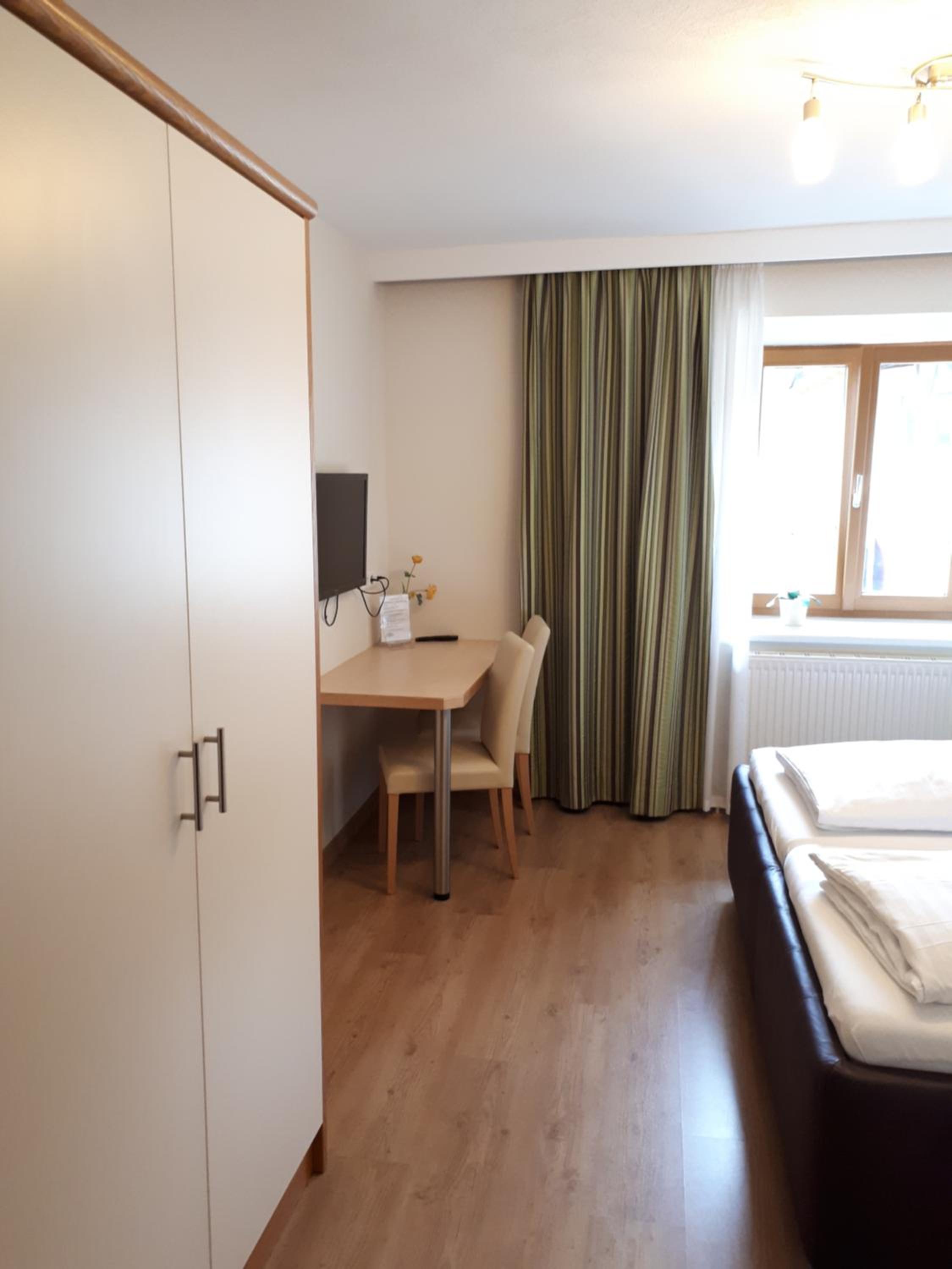 Pension Kreuzinger, 5310 Tiefgraben