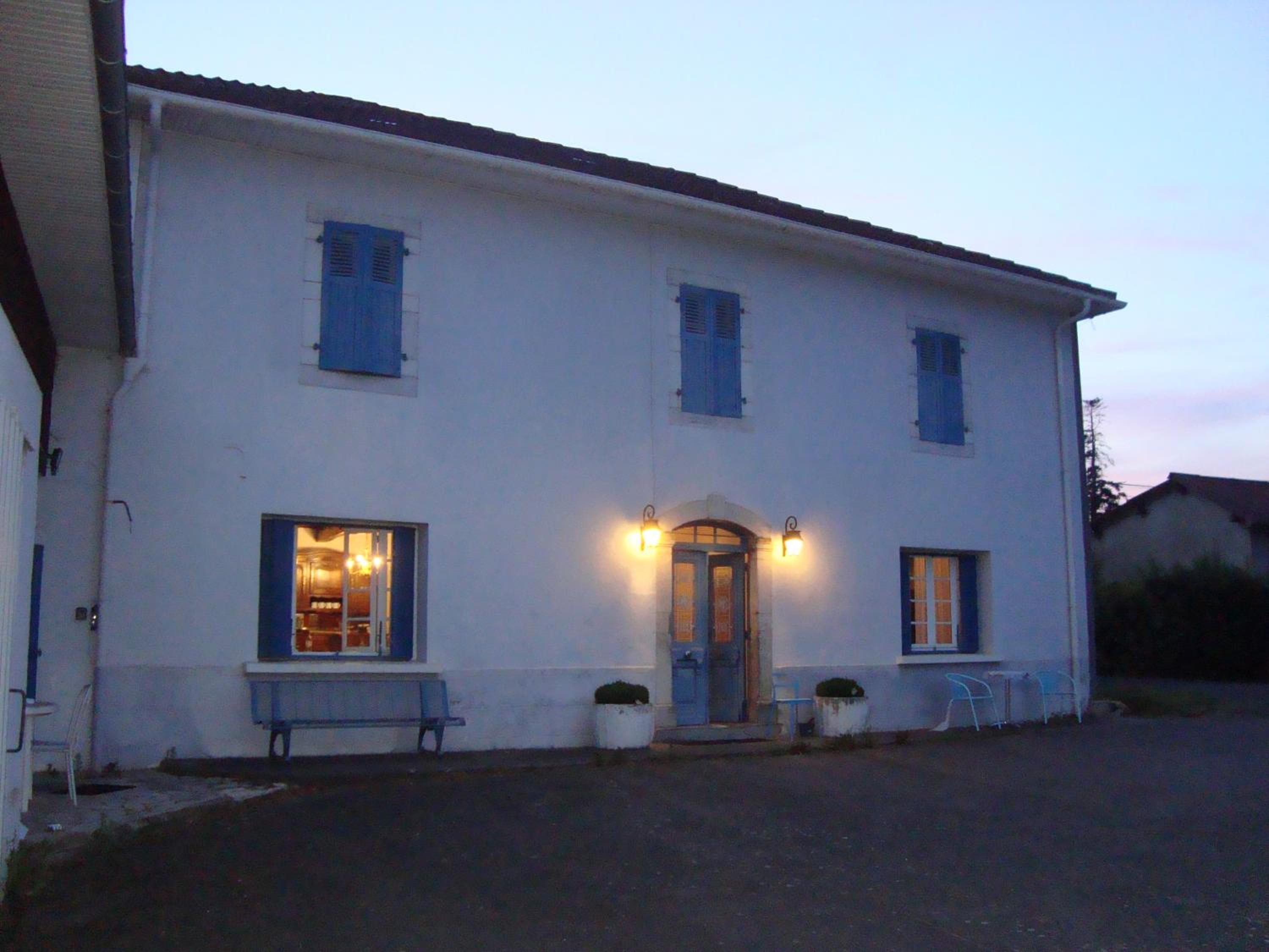 Photo 6