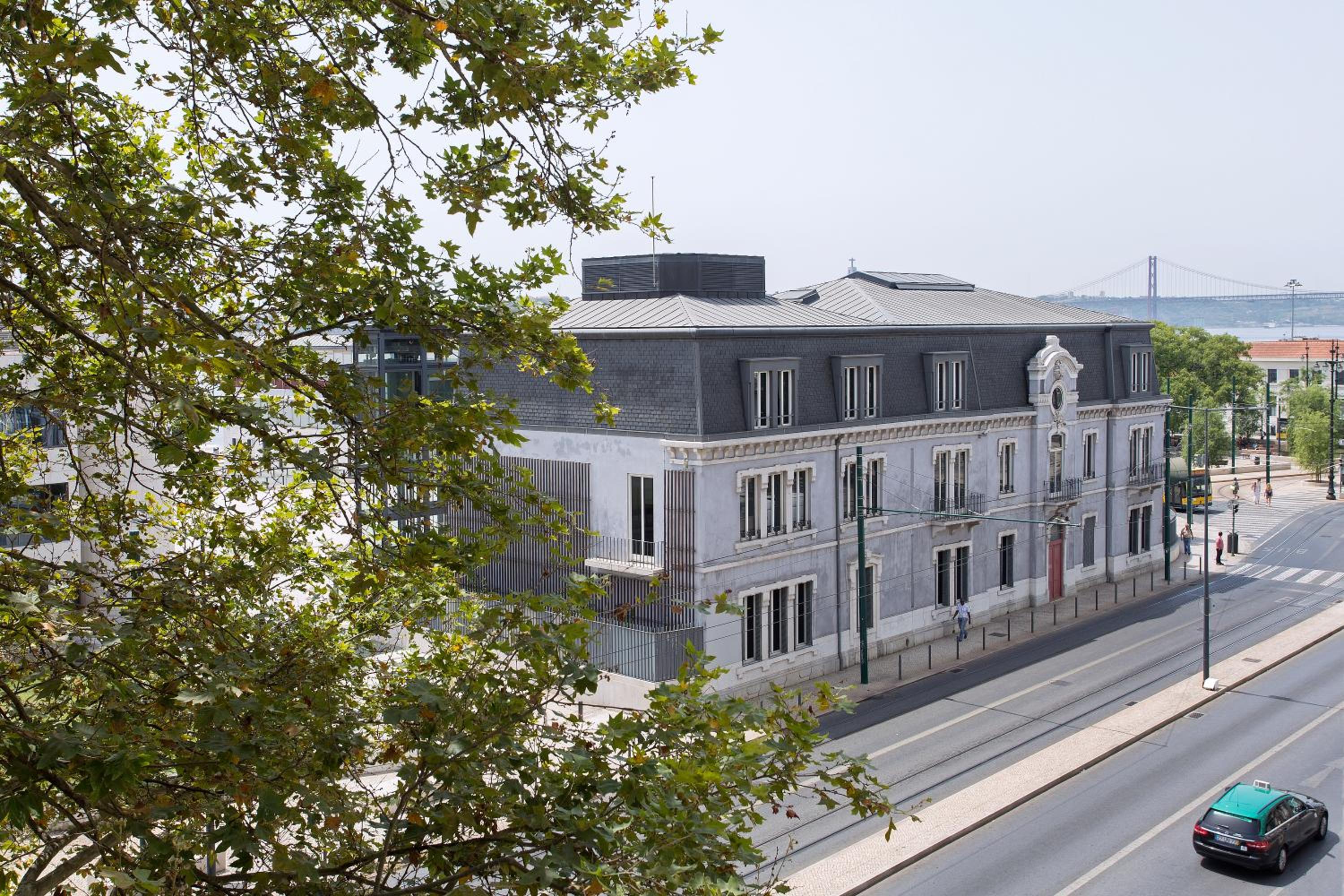 Lost Lisbon :: Cais House