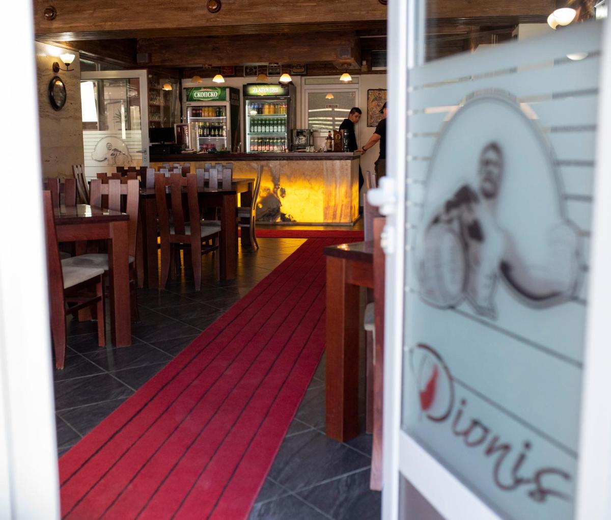 restaurant