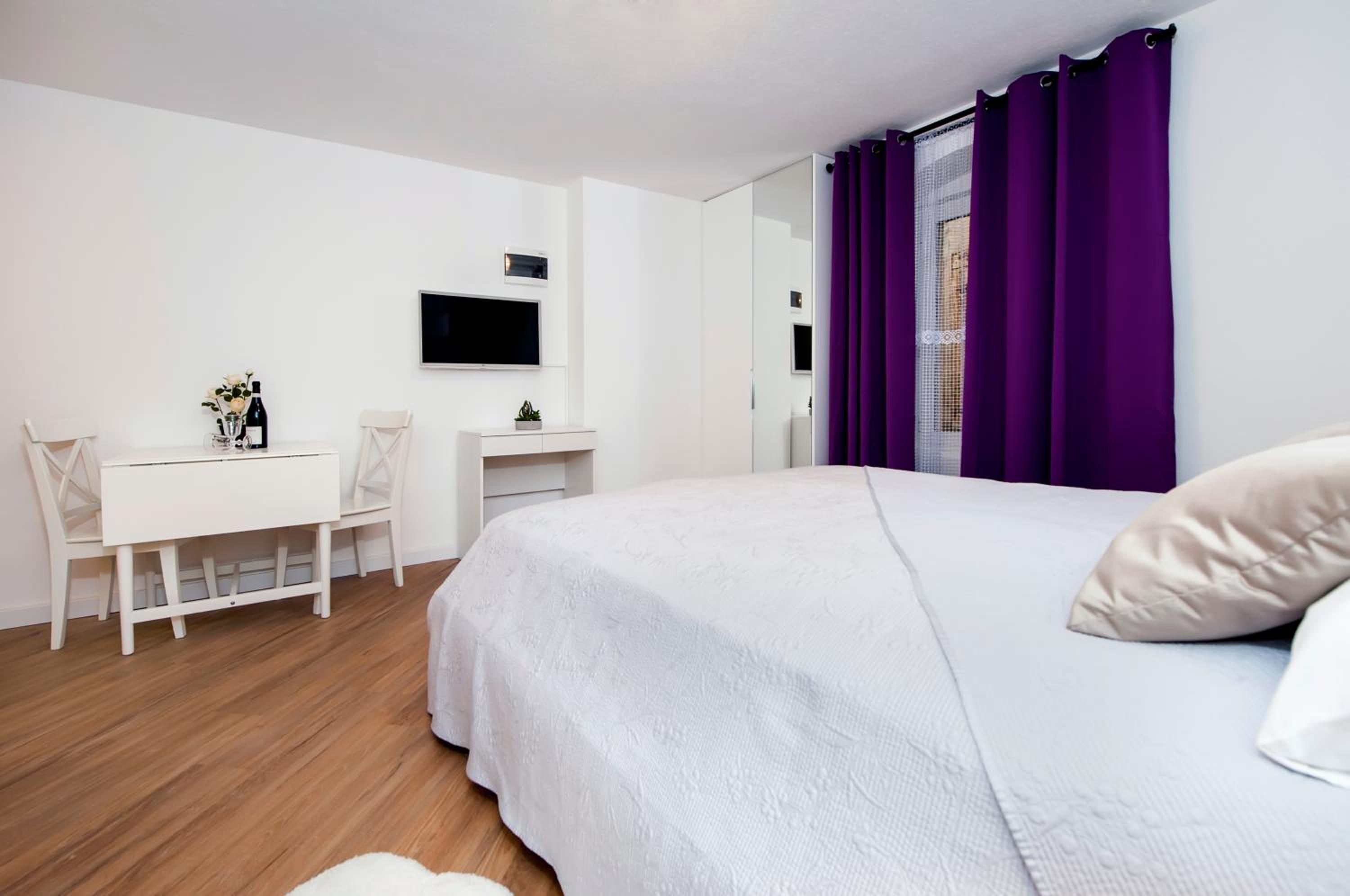 Riva Residence