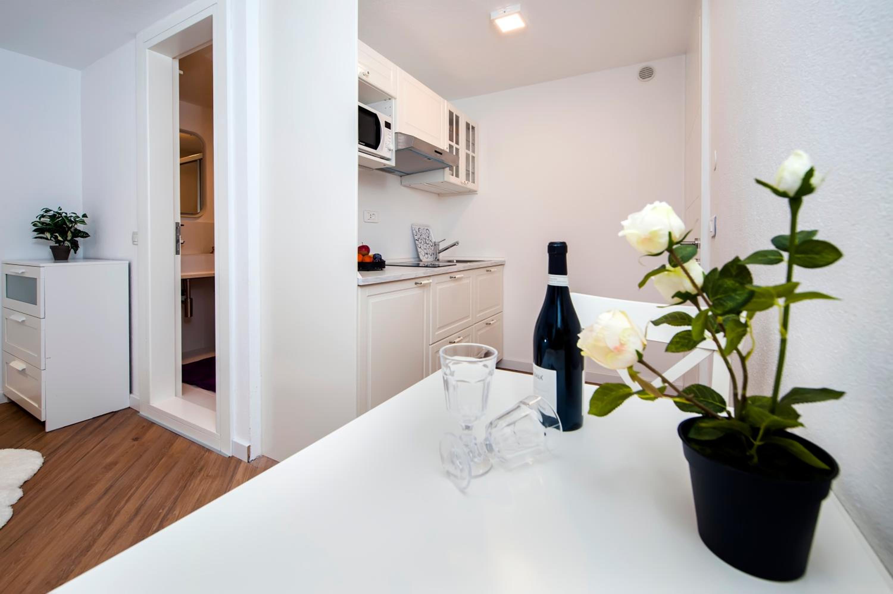 Riva Residence