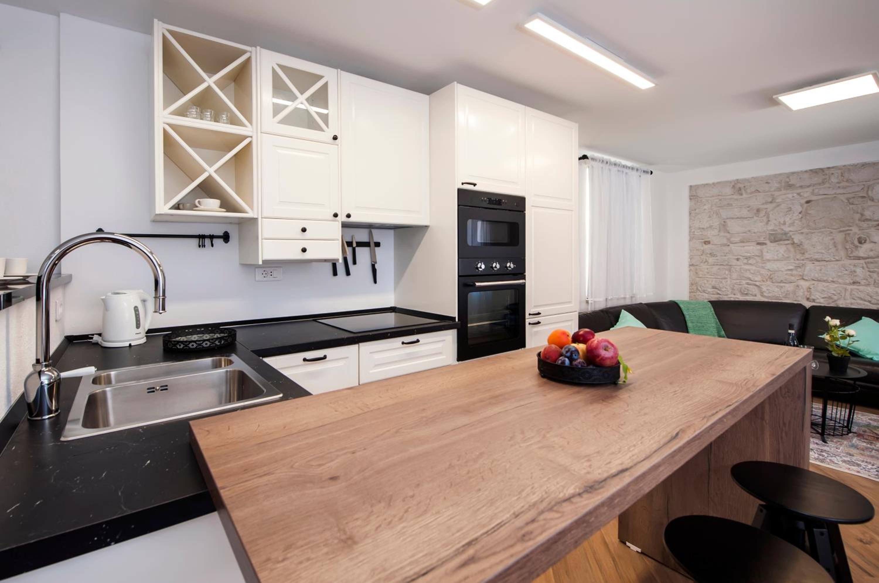 Riva Residence