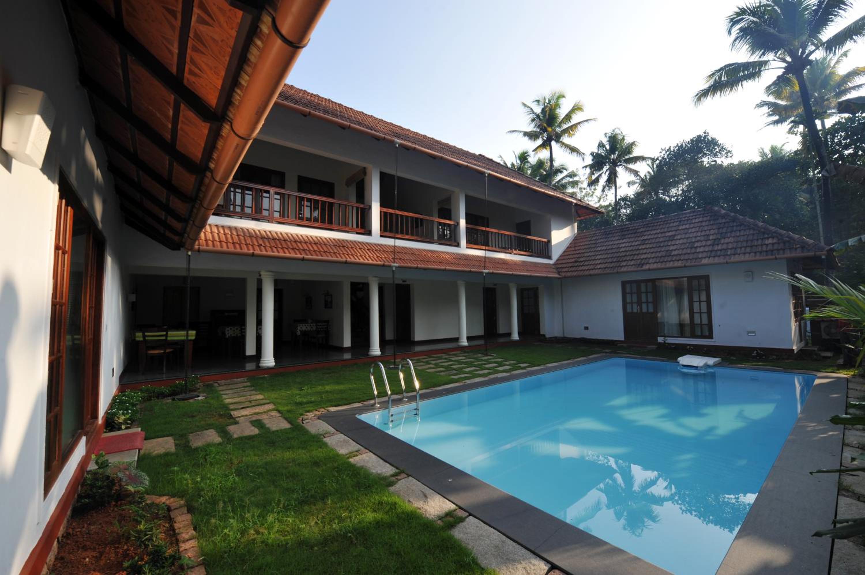 The Villa Romantica view 3