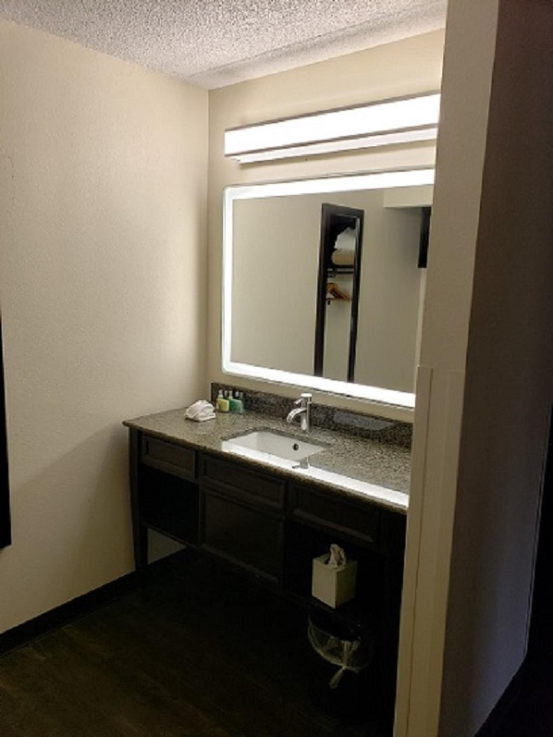 Club Hotel Nashville Inn Suites - Property Image 33