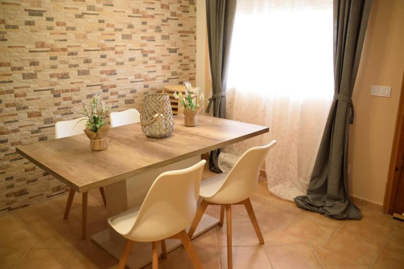 CASA CAPELLANIA-chalet con piscina junto a Madrid