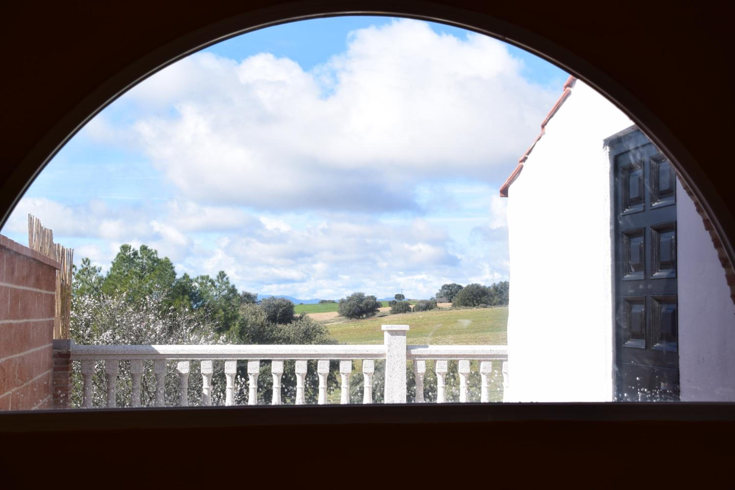 CASA CAPELLANIA-chalet con piscina junto a Madrid