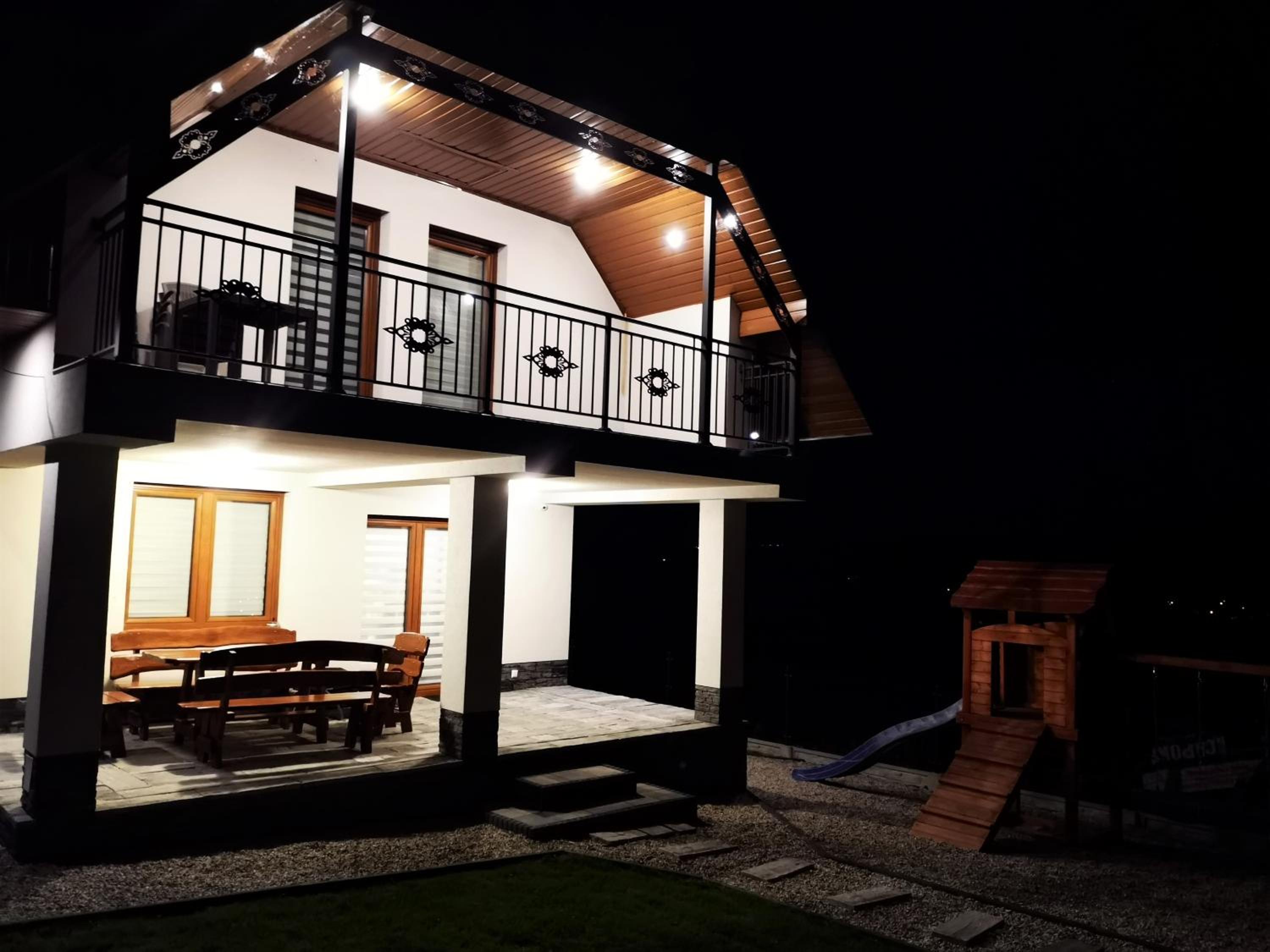DOMEK W GÓRACH I NAD JEZIOREM CZORSZTYŃSKIM view 2