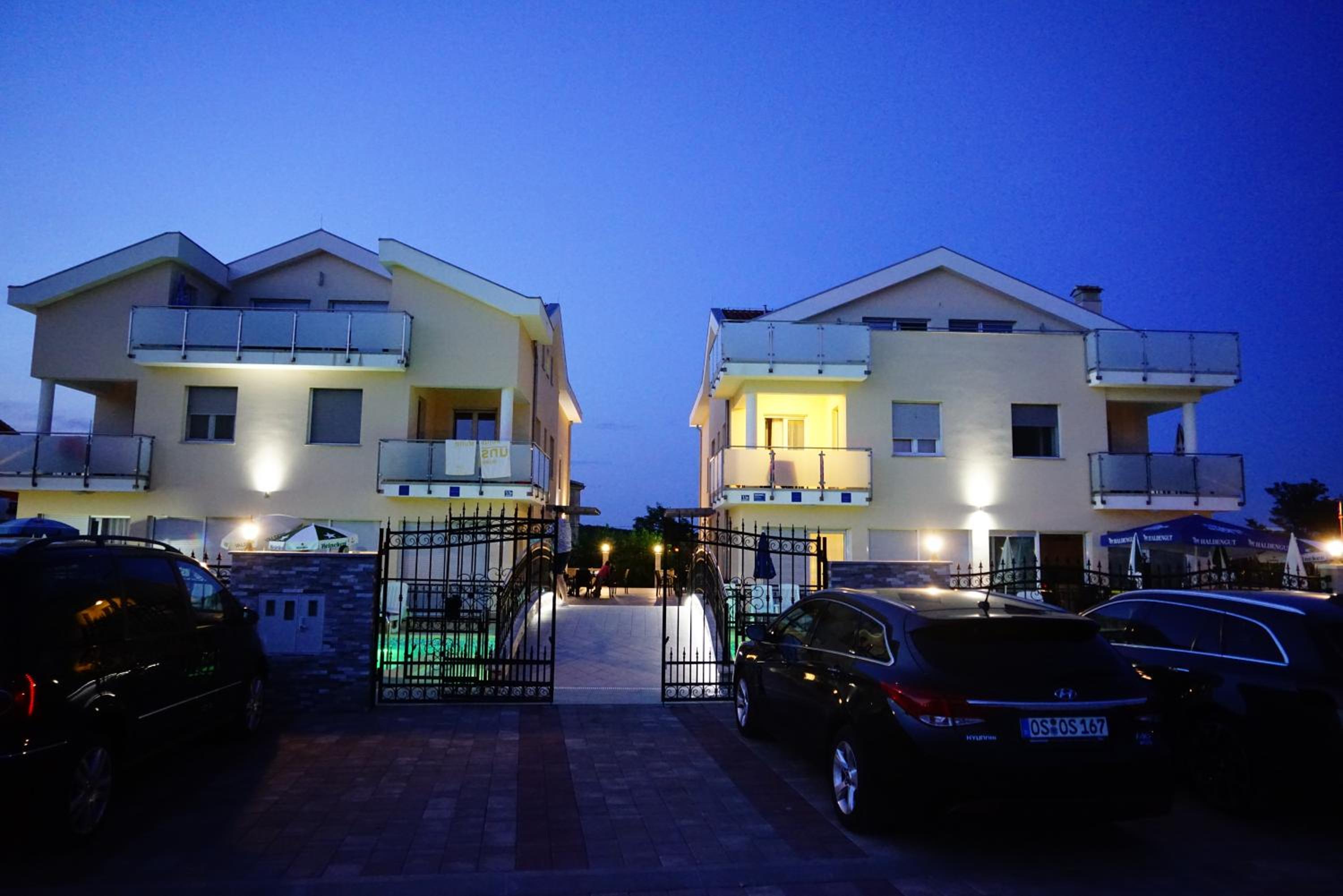 Hotel Funtana Appartements an der 1 Reihe vom Meer - Image 1