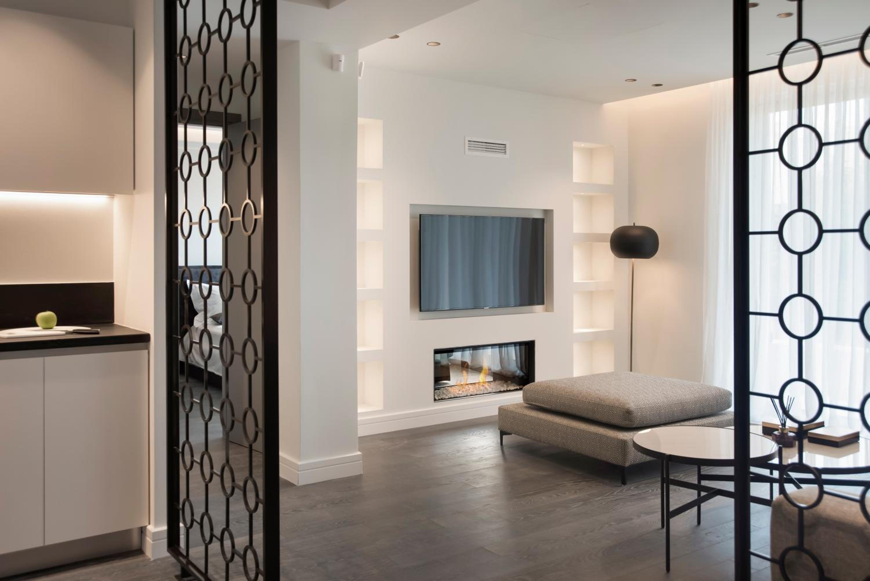 Glyfada South42