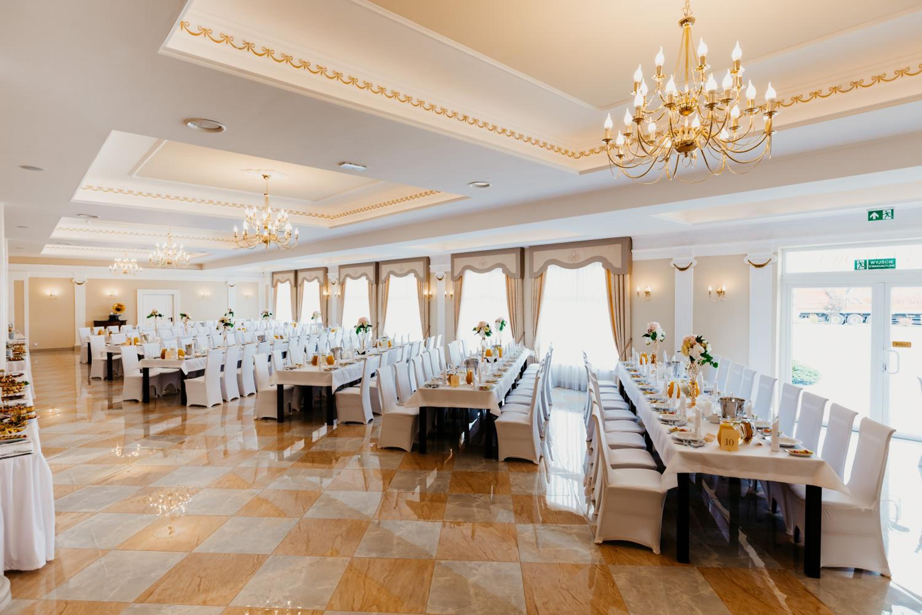 banquet hall