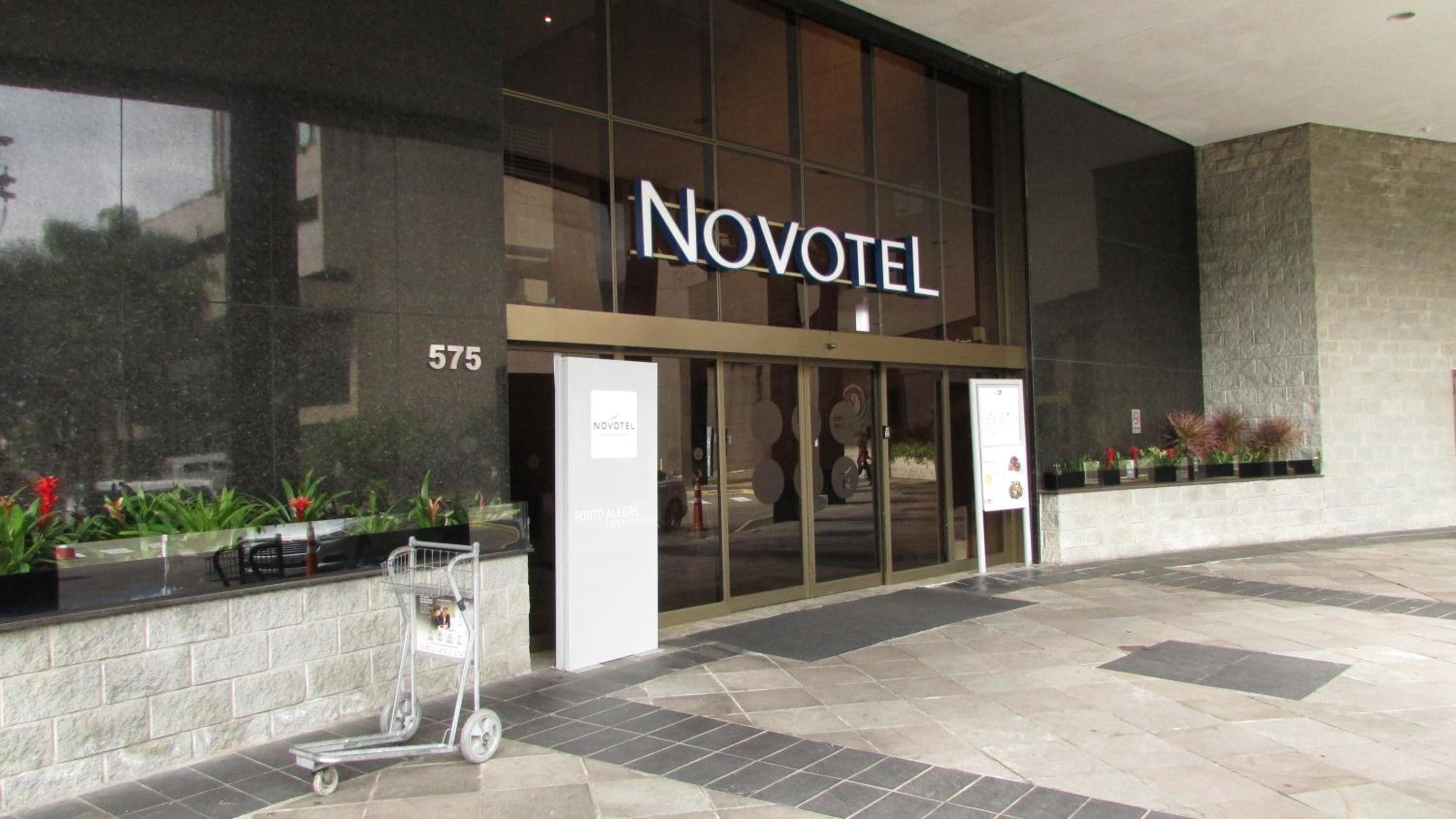 Hotel Novotel Porto Alegre Tres Figueiras - Image 1