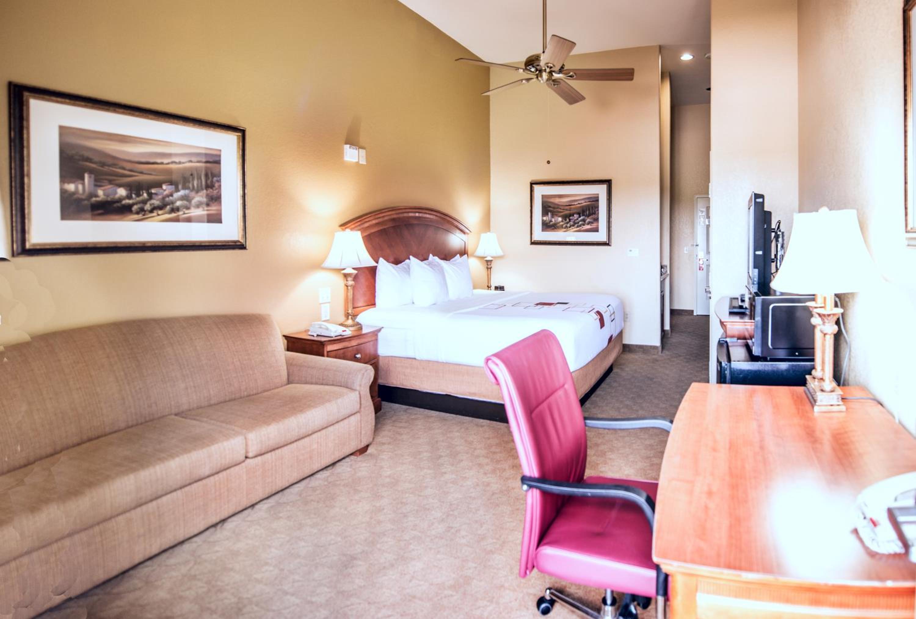 Marble Falls Vacations - La Quinta by Wyndham Marble Falls - Property Image 77