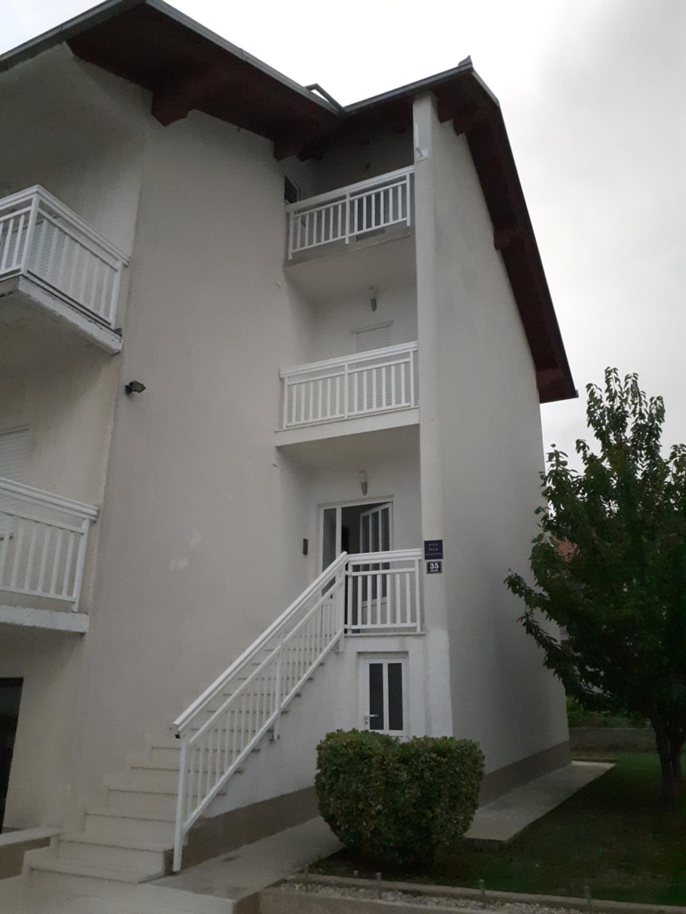 Apartman Teklić view 3