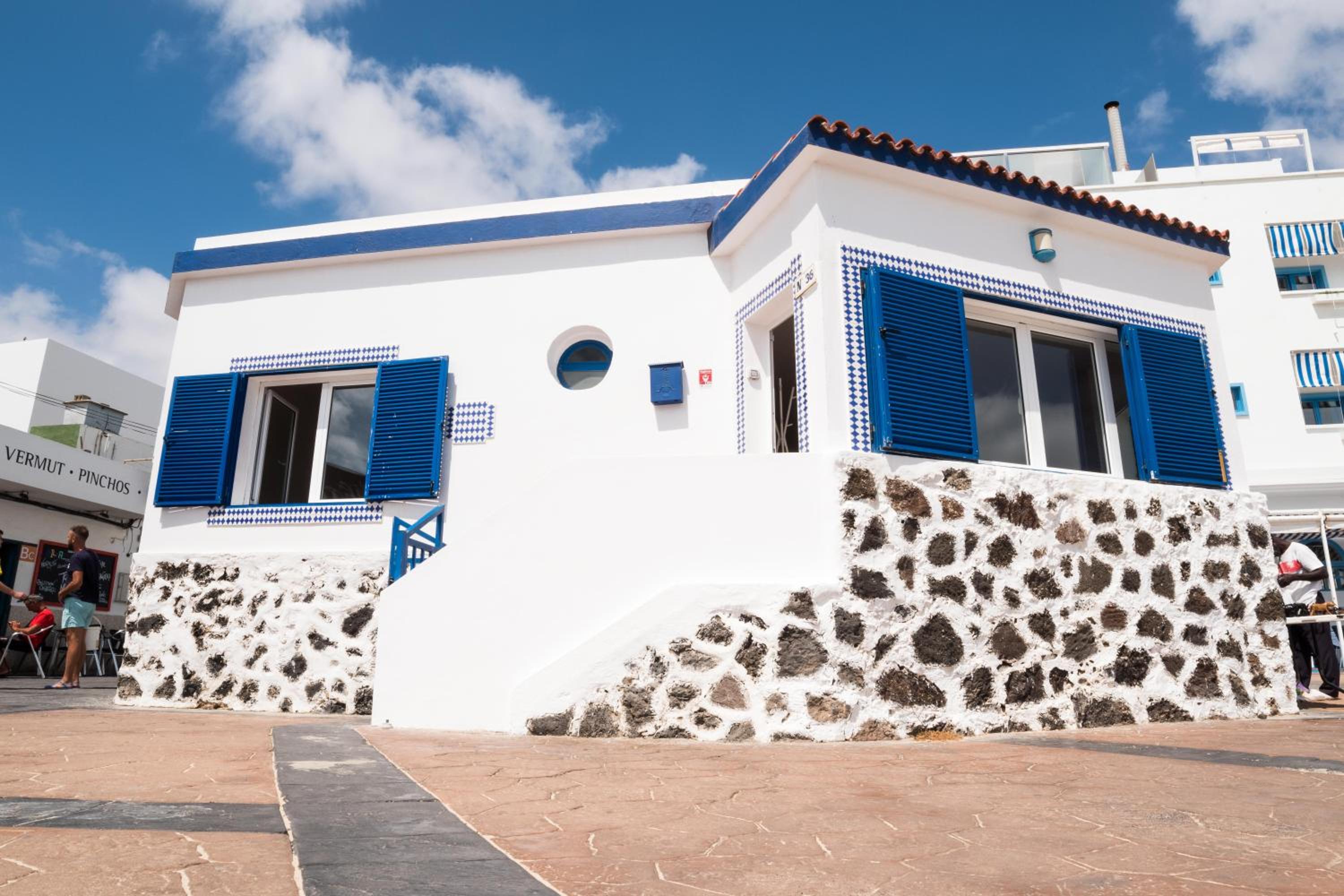 Casa Delfín on Corralejo center beach: Wifi, Netflix, aircon... view 4