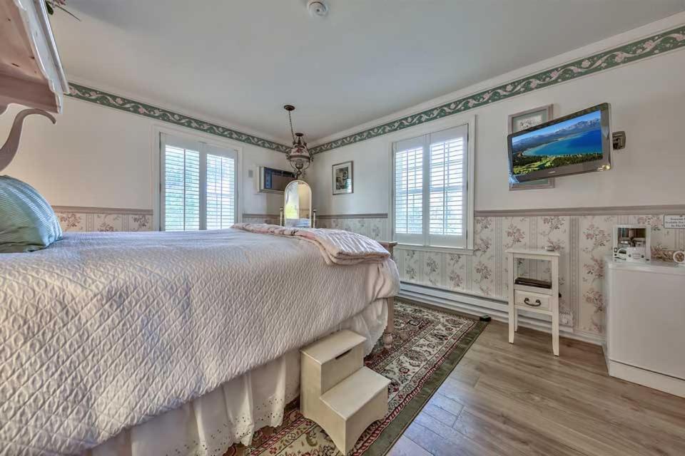 Silver Maple Inn