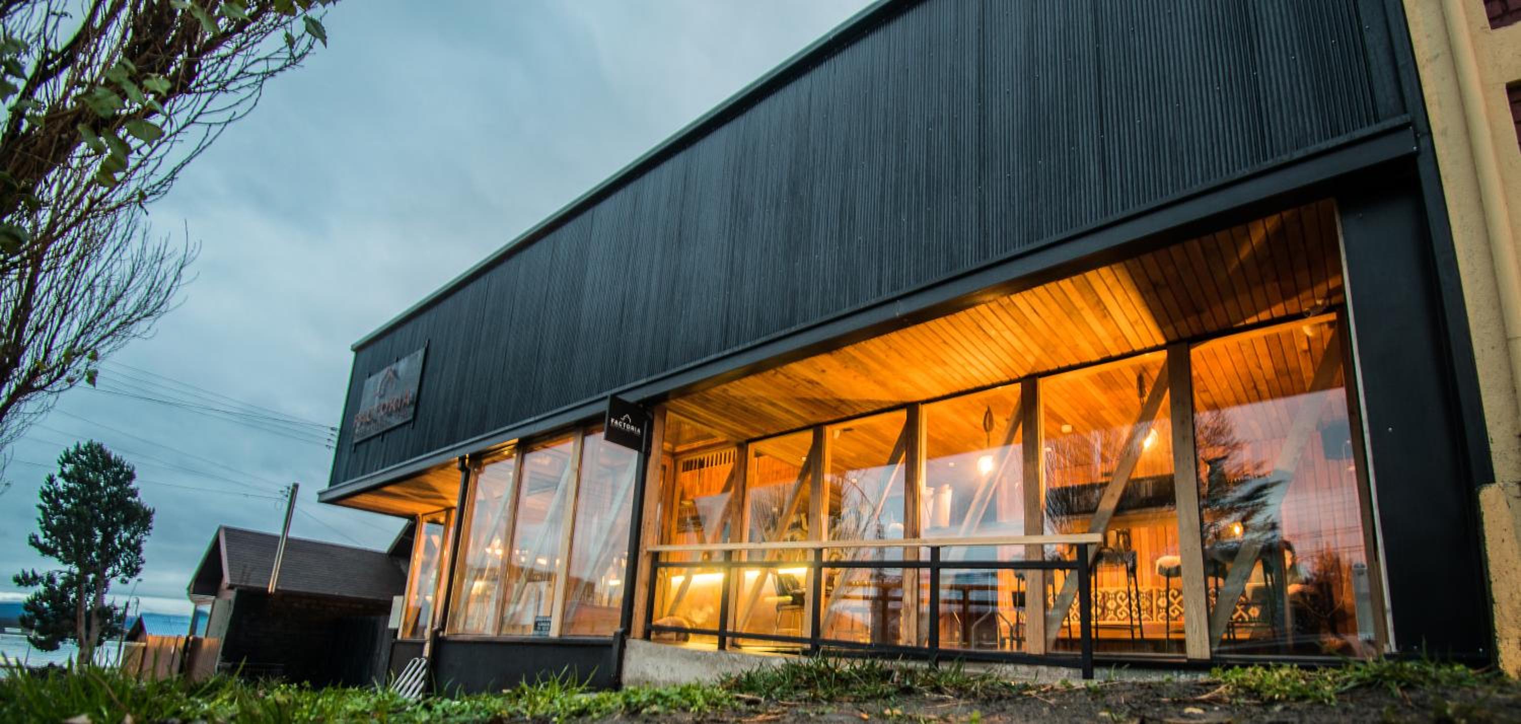 Hotel Hostal Boutique Factoria Patagonia - Image 1