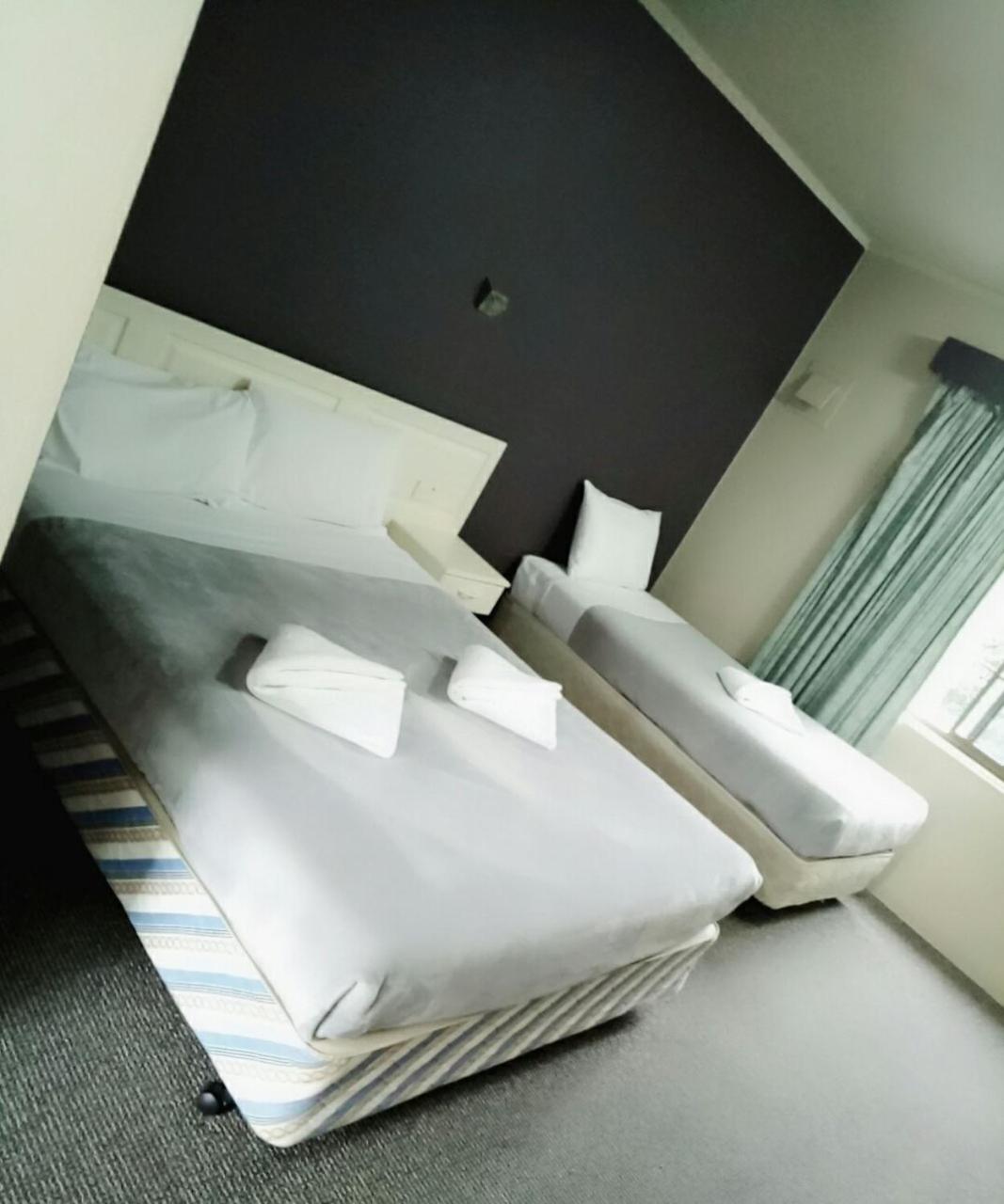 Excelsior Motor Inn