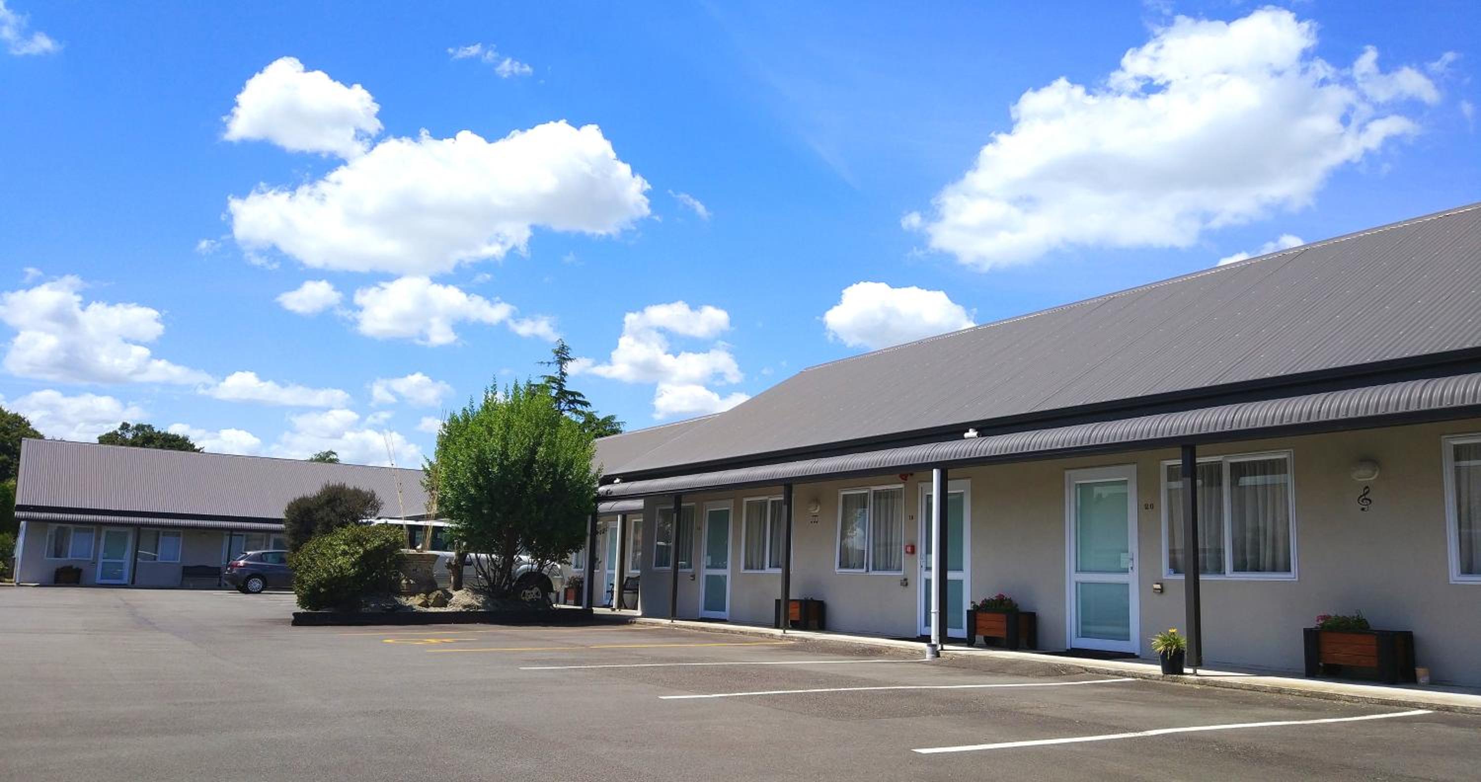 Braemar Motor Lodge view 3