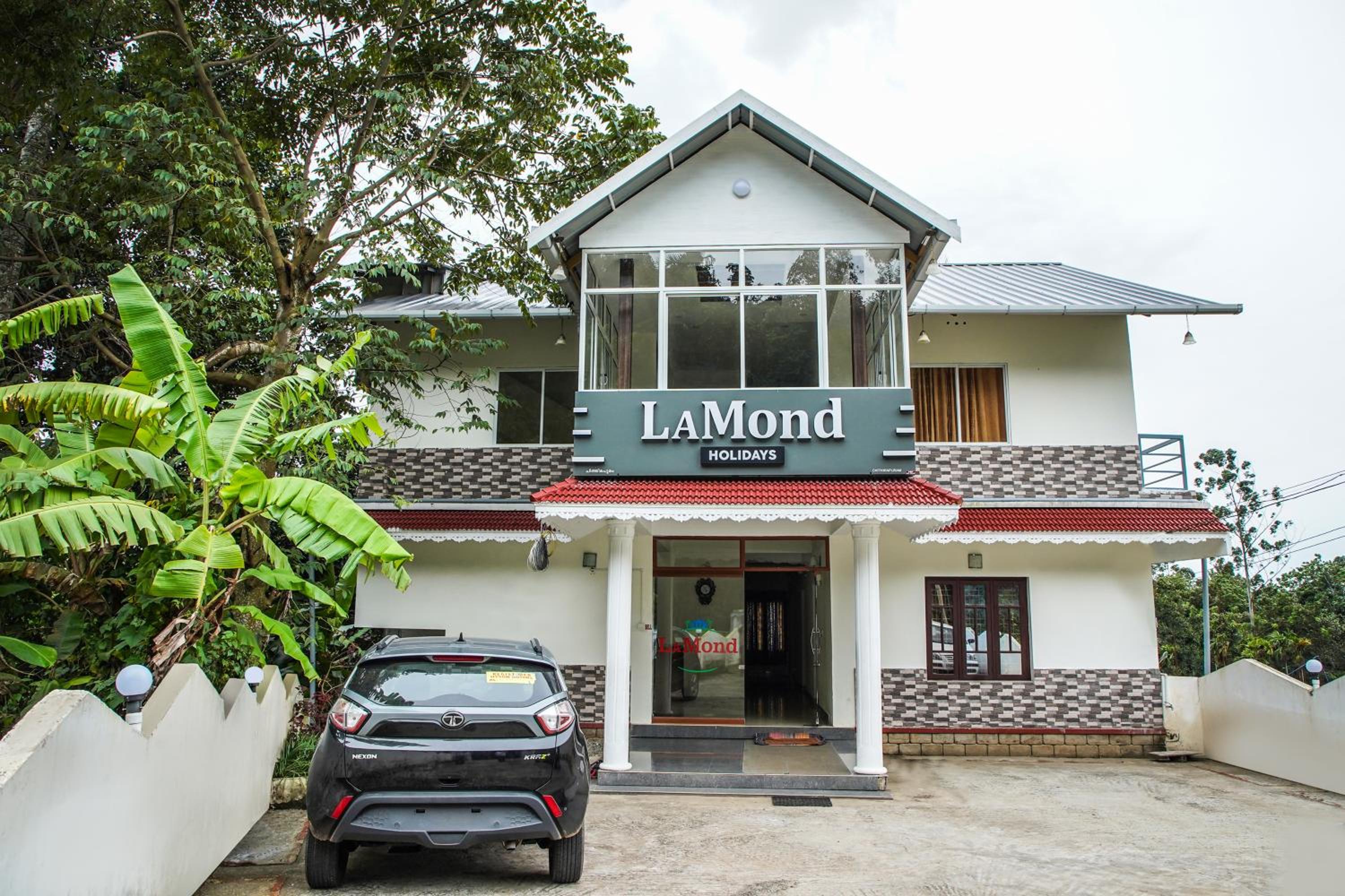 Lamond Holidays Munnar view 3