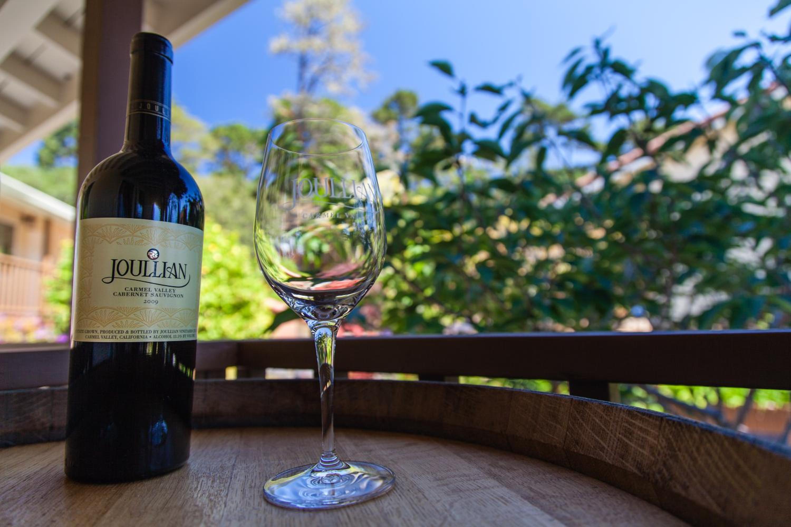 Monterey Vacations - The Vendange Carmel Inn  Suites - Property Image 5