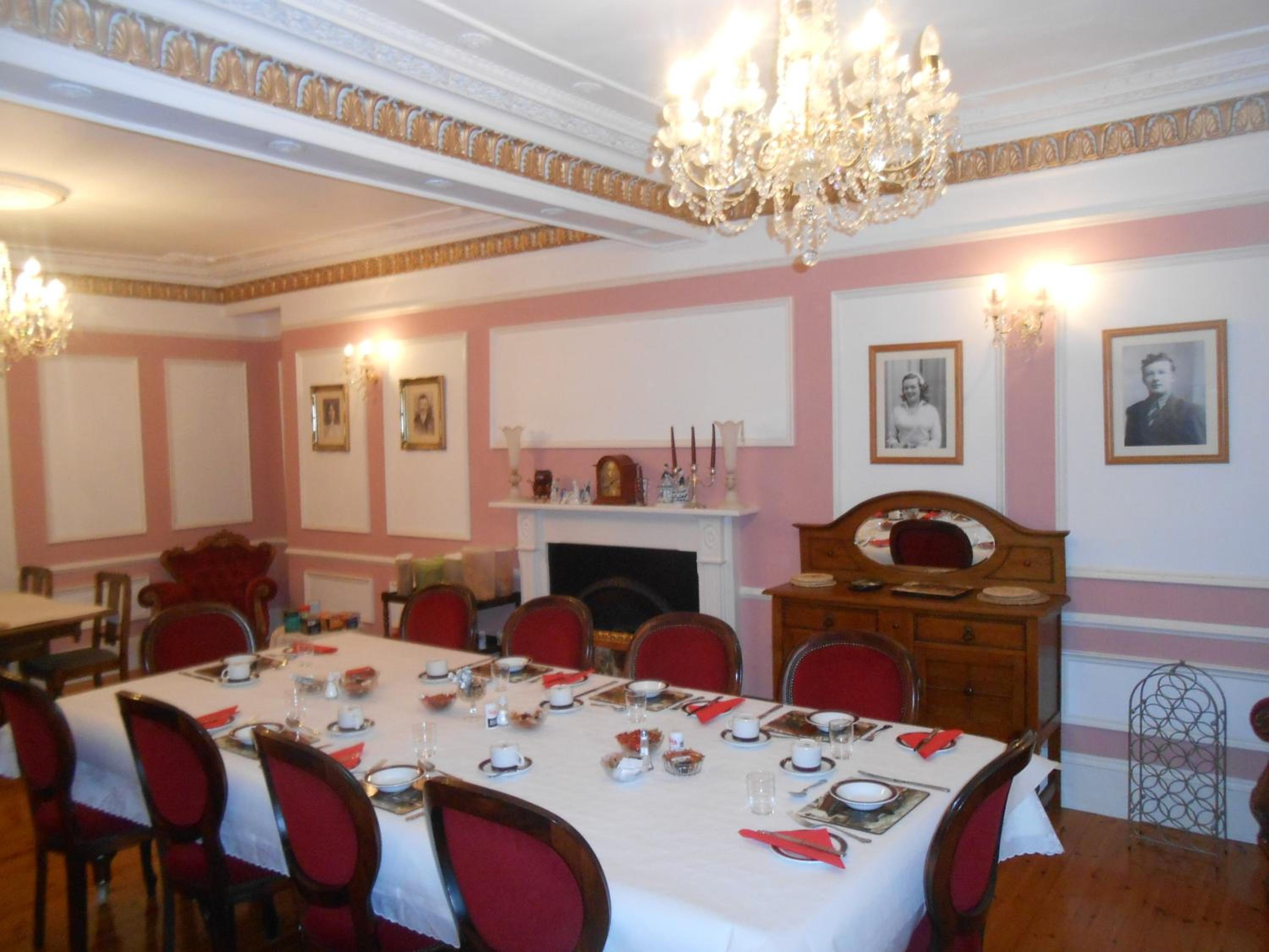 Dundrum House