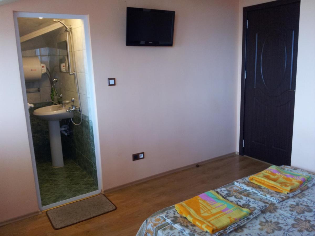 Guest House Emi