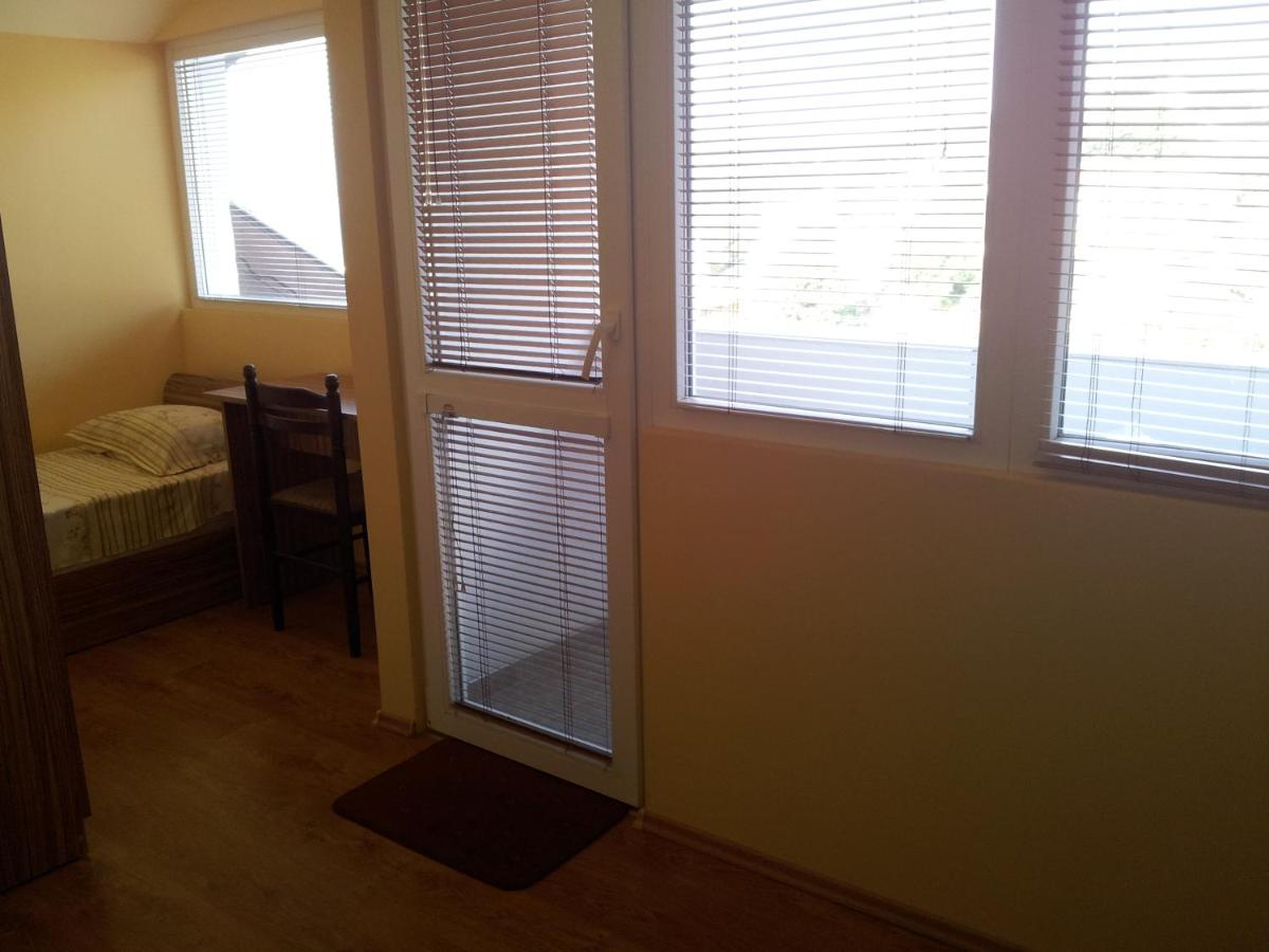 Guest House Emi