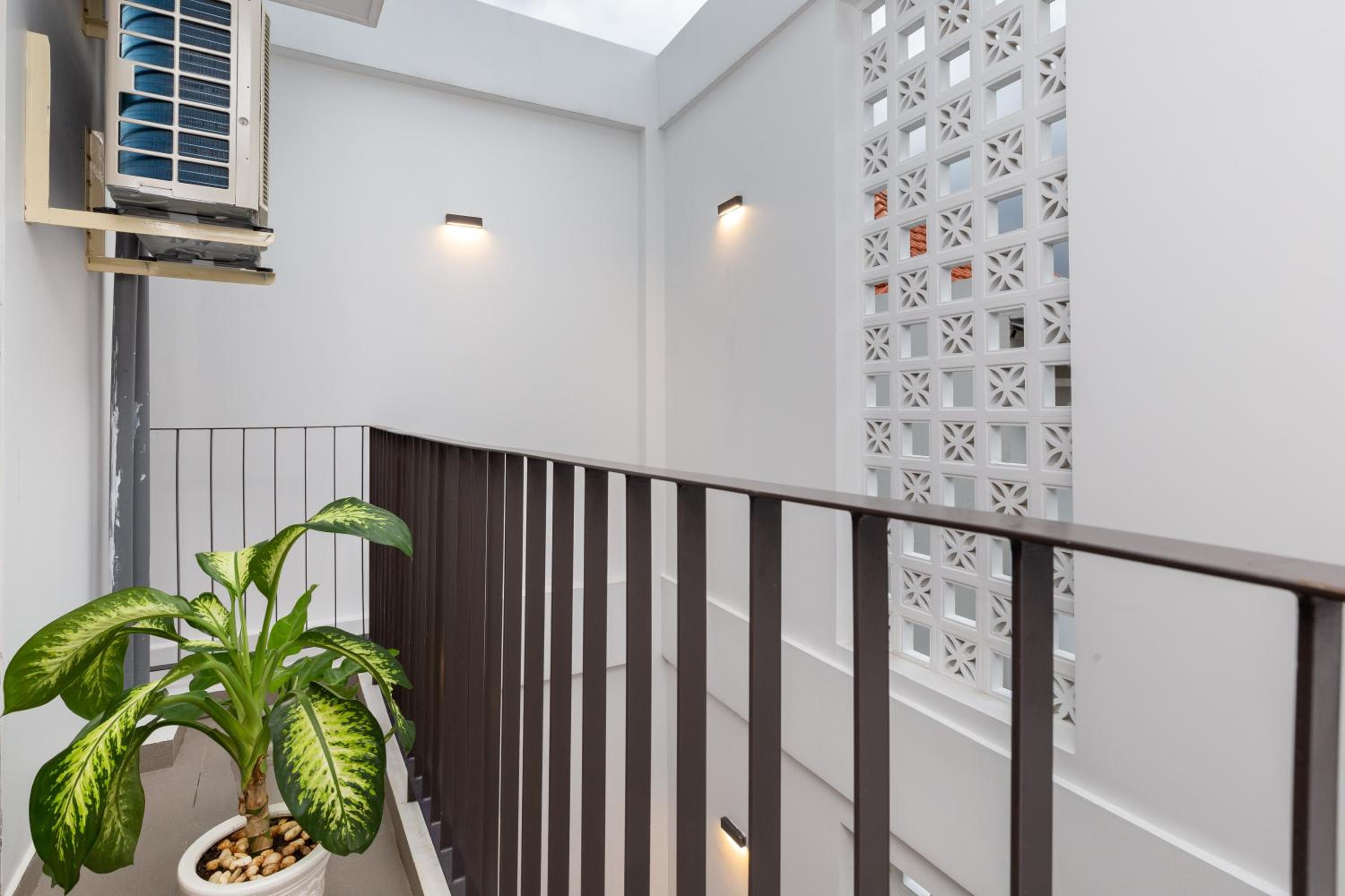 Cozrum Homes - Premier Residence
