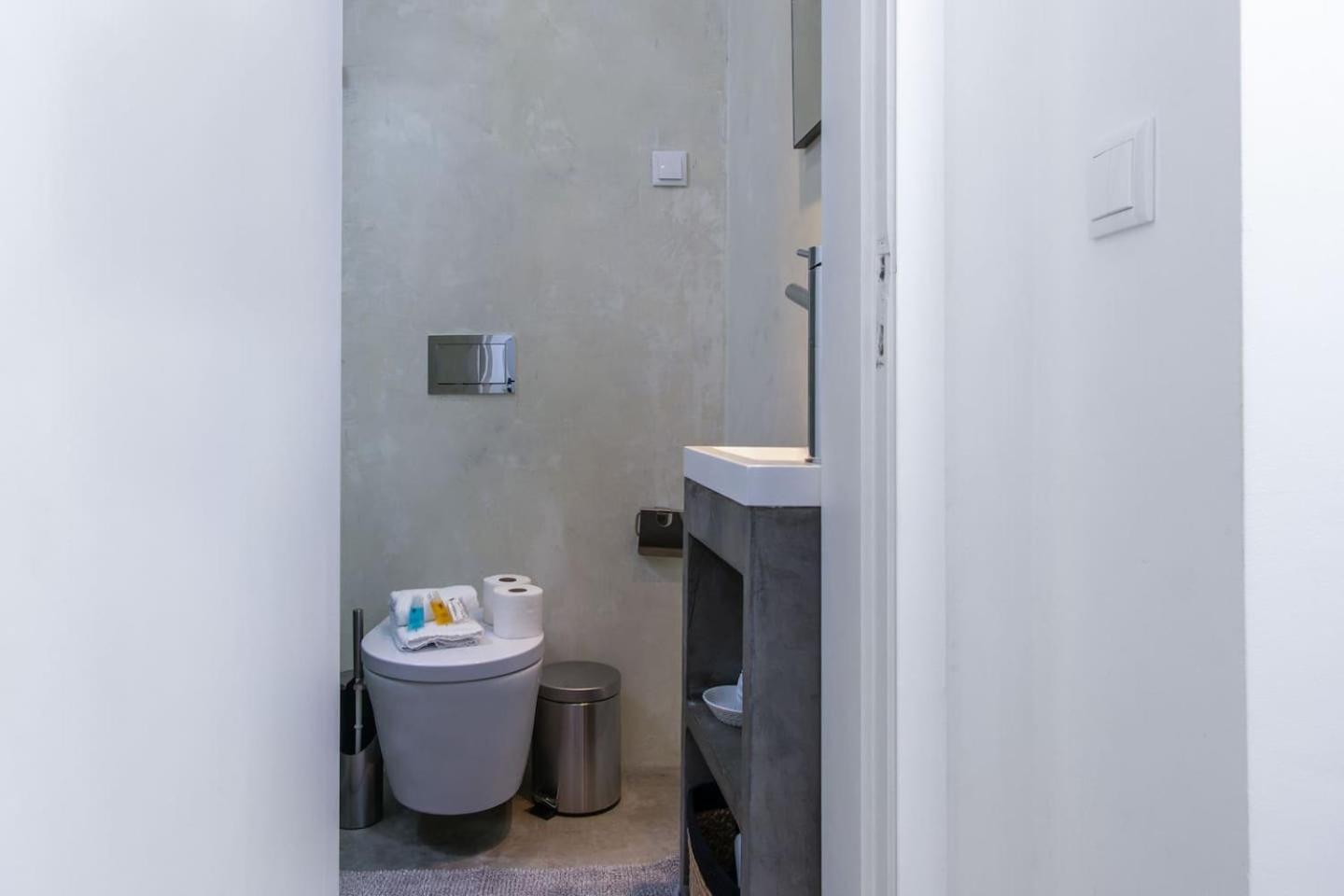 LovelyStay - Traditional Alfama View view 4